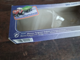 BOX/  Siku 2229: Massey Ferguso/ Tractor/1:55
