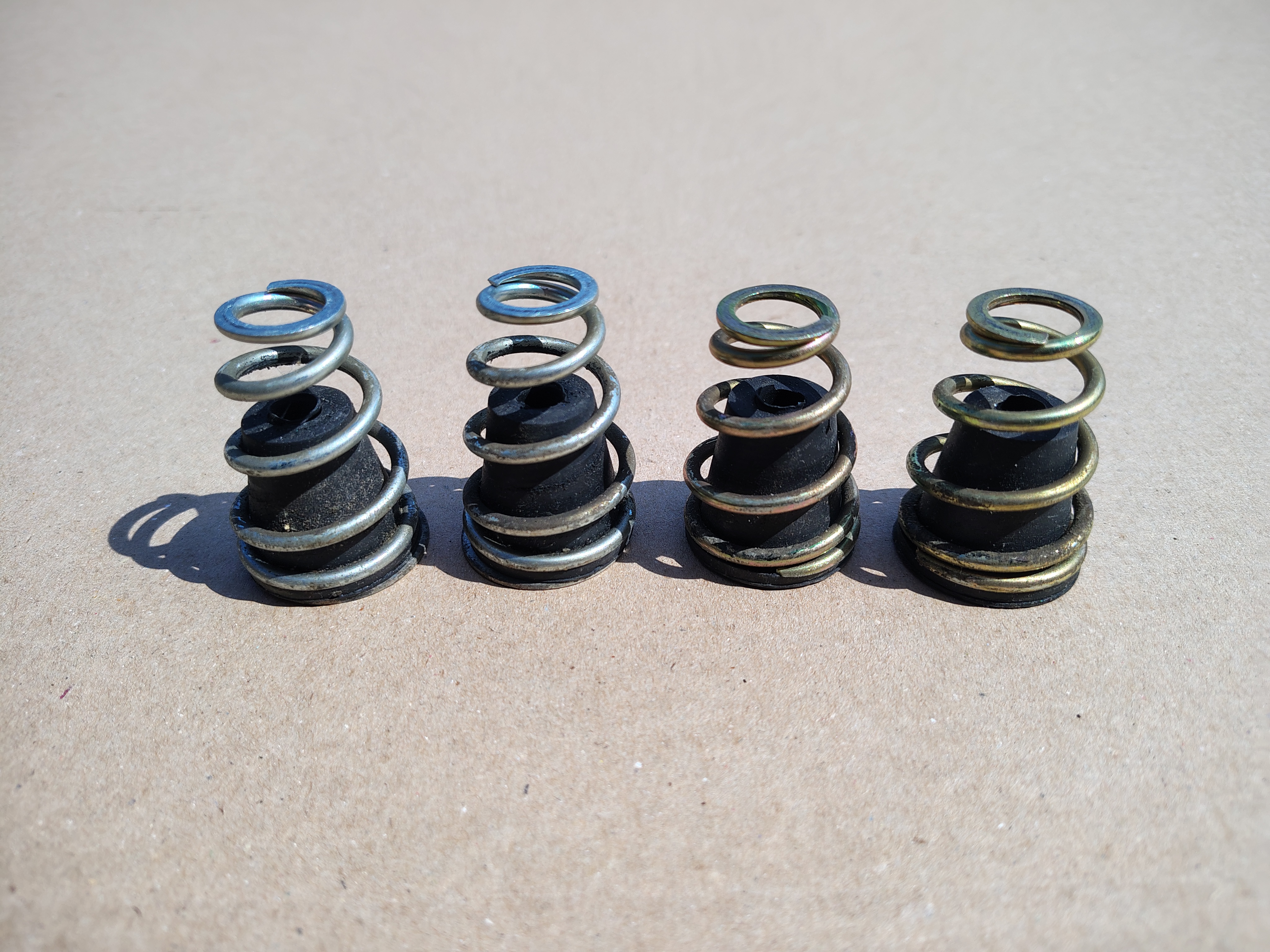 4x Spring/ Mechanism Basis (Seeburg LS3)