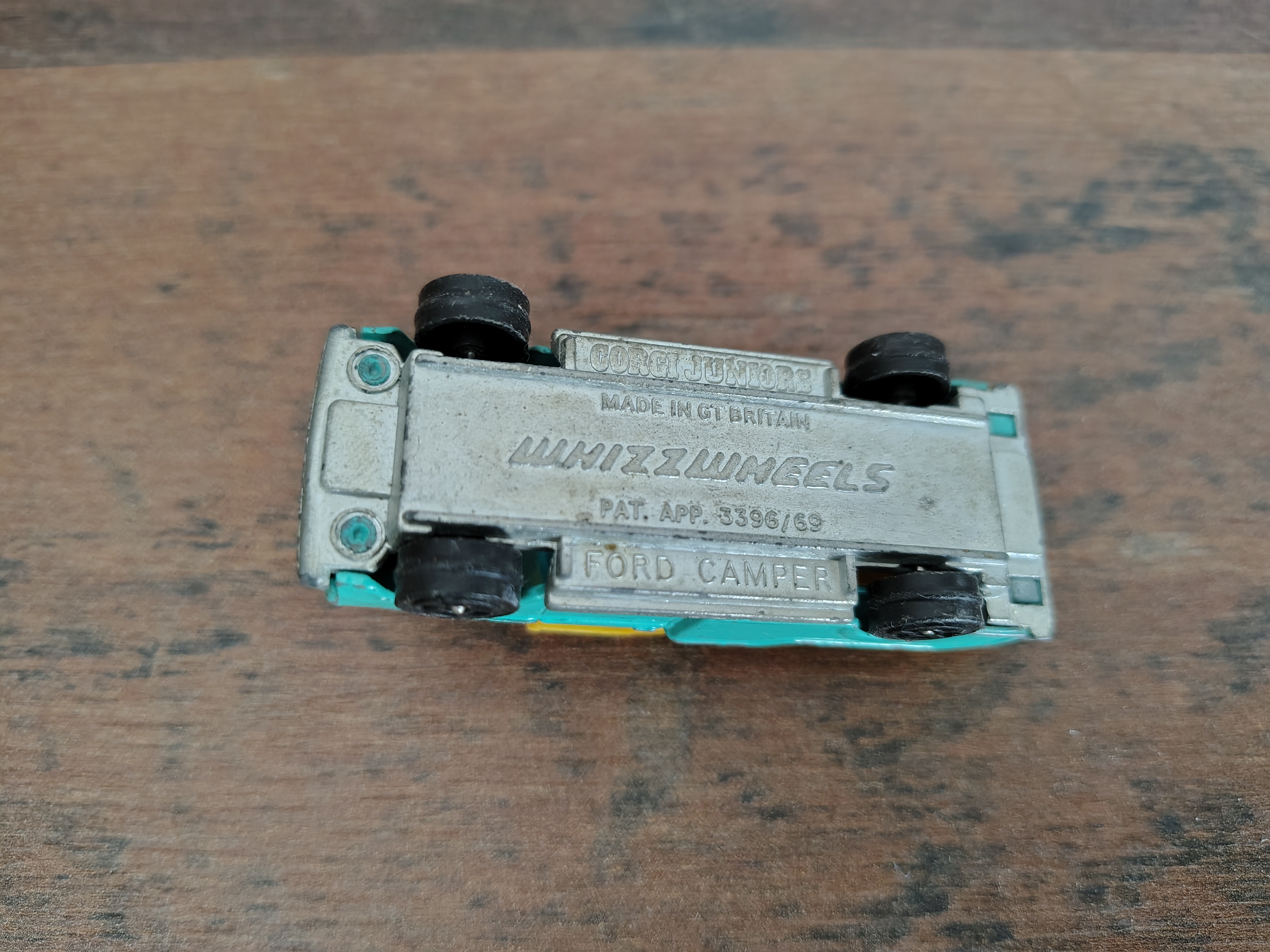 Ford Camper/ Pick-up/ 1969/ Corgi Juniors