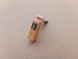 Push Button "19"  (Rock-ola Tempo 2/ 1478)