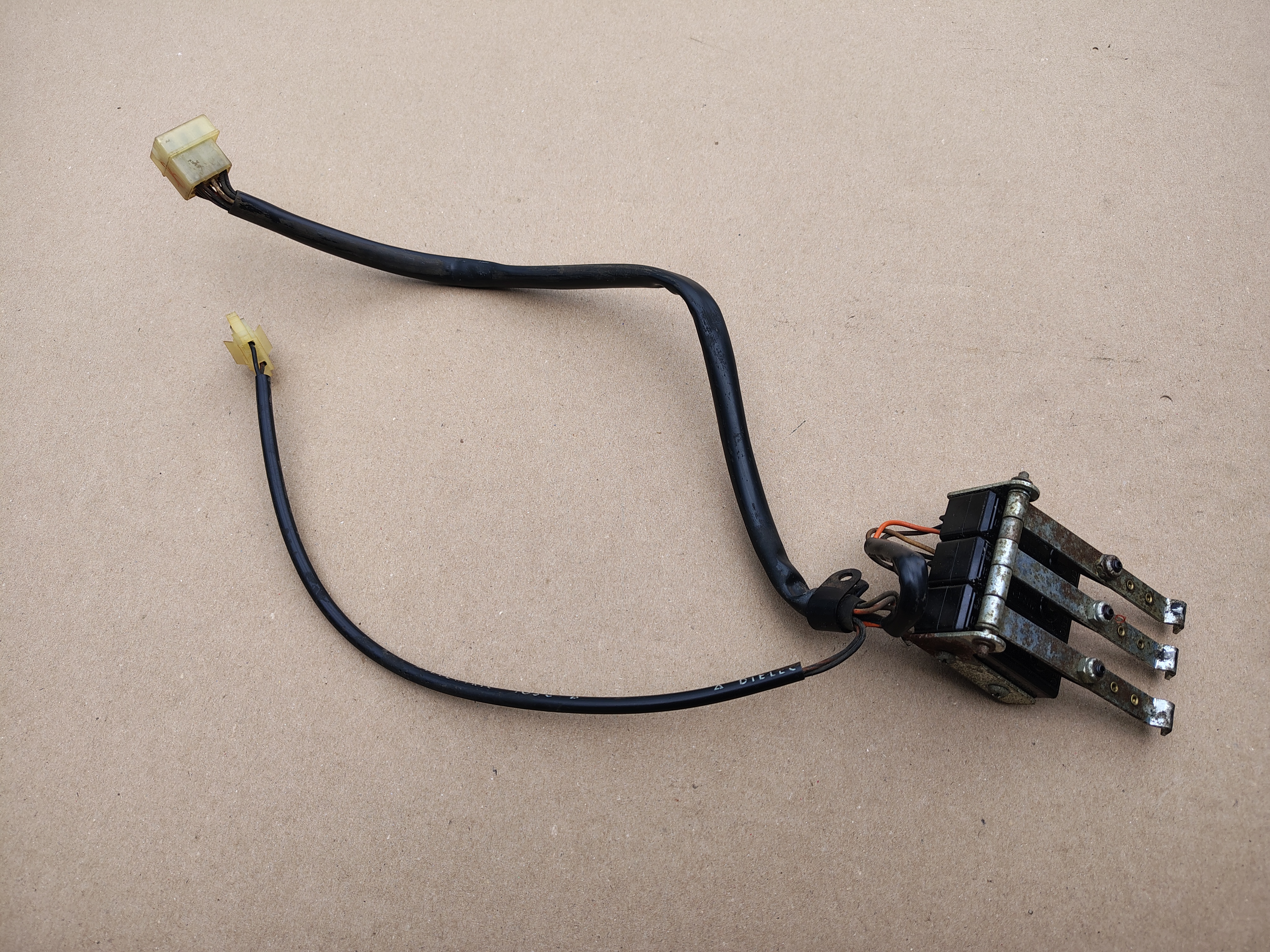 Gripper Arm/ Switch/ Mechnism (Rock-ola 418S/ Rhapsody (1964)