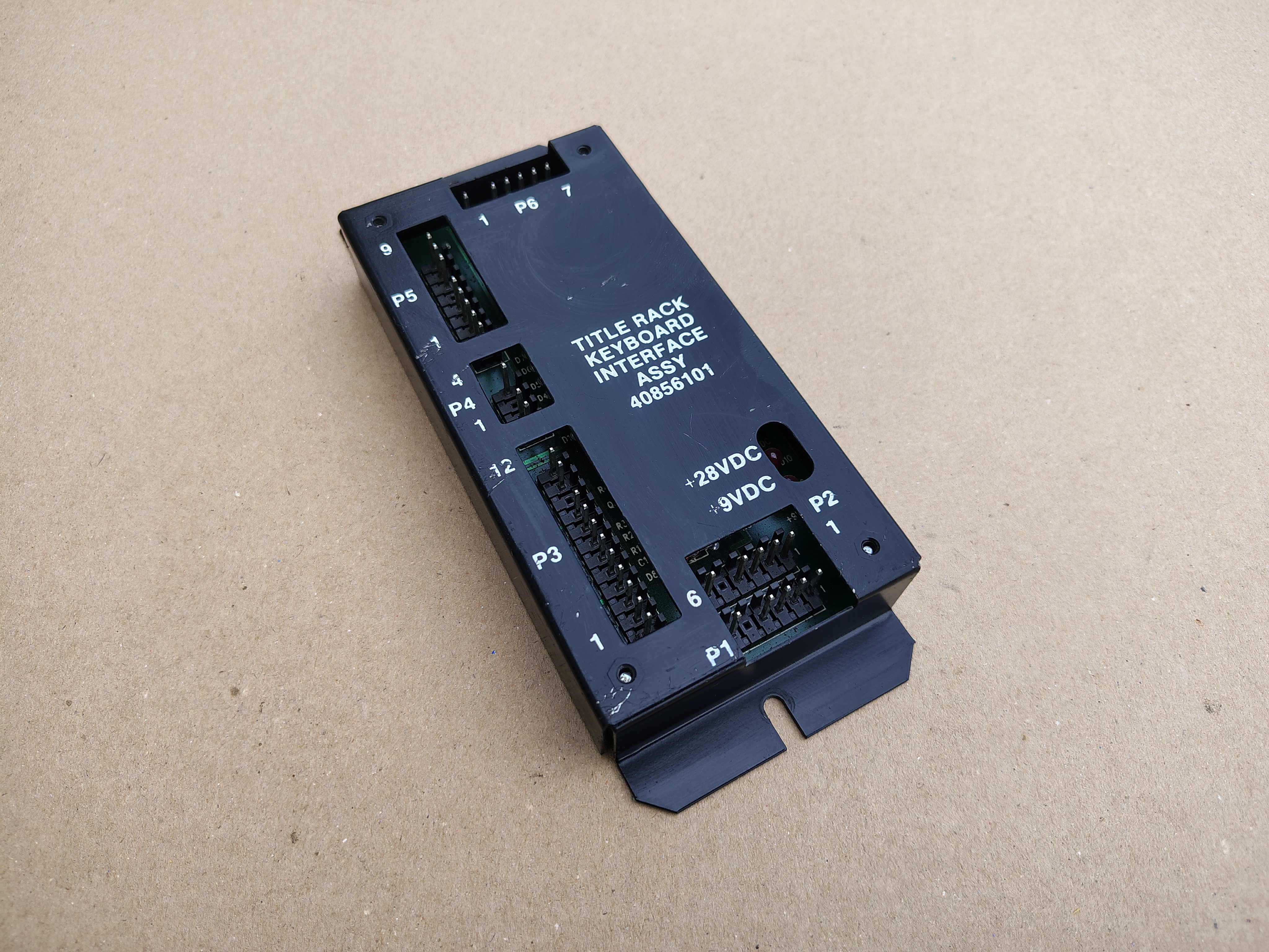 Title Rack-Keyboard Interface/ 40856101 (Rowe-AMi/Div)