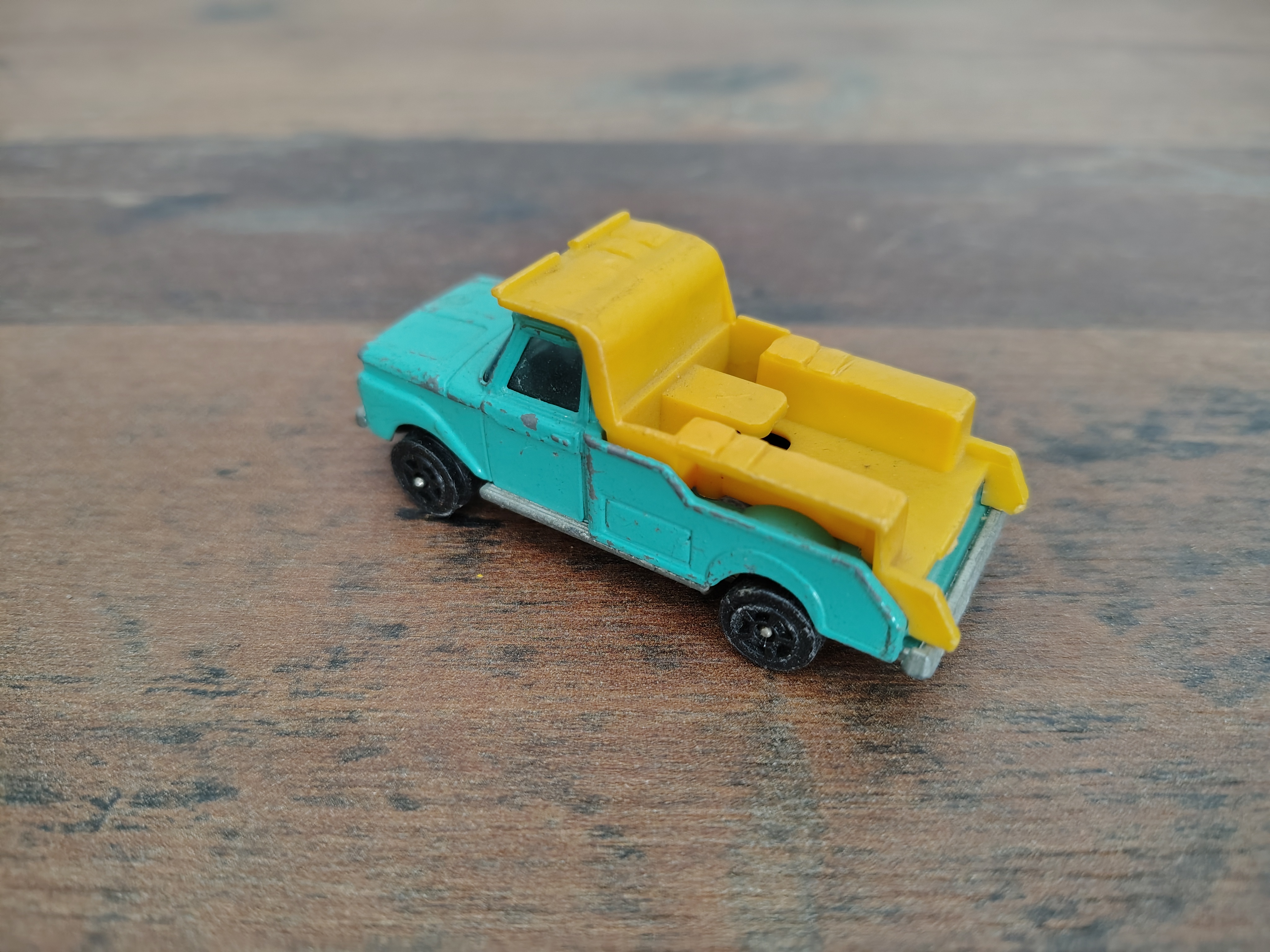 Ford Camper/ Pick-up/ 1969/ Corgi Juniors
