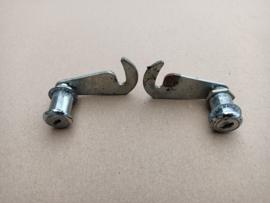 Lock Catch  L.H/R.H (Seeburg LS1)