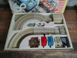 Racebaan 4004/ Mercedes 230SL/ Mercedes 220 / Faller AMS