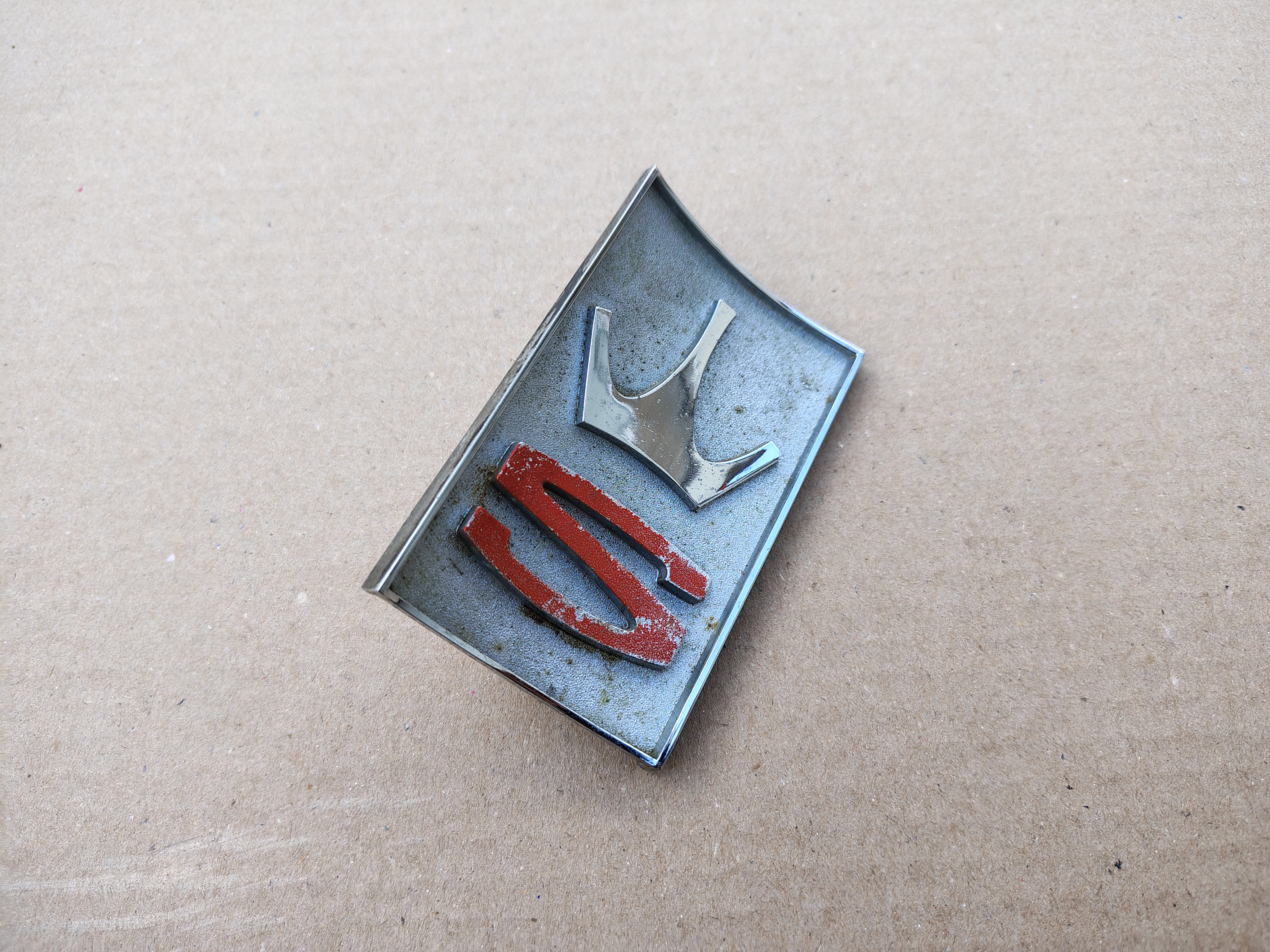 Front Emblem/ Front Door (Seeburg Showcase)