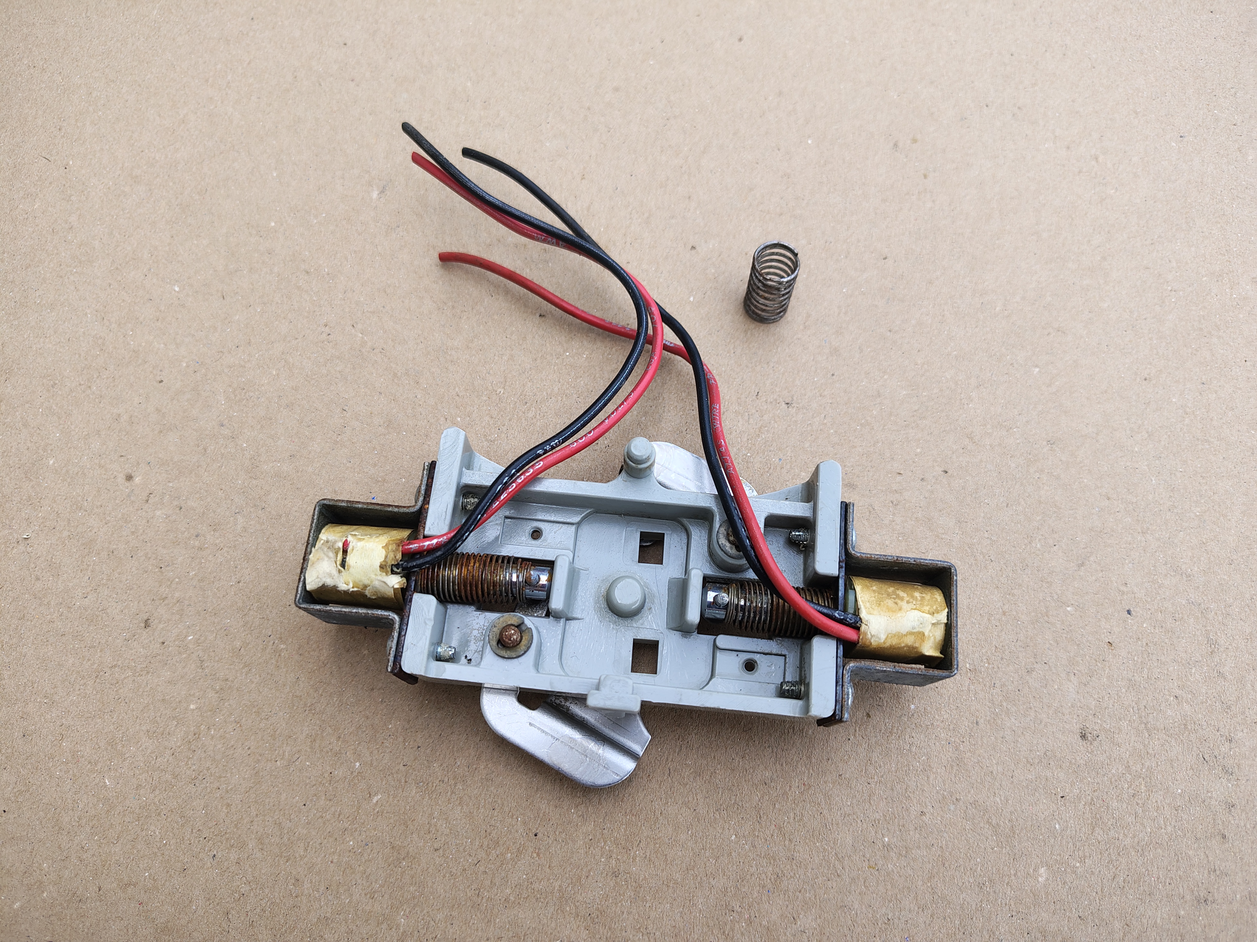 Carriage Housing + Coil/ Mechanism (Rock-Ola 442/464)