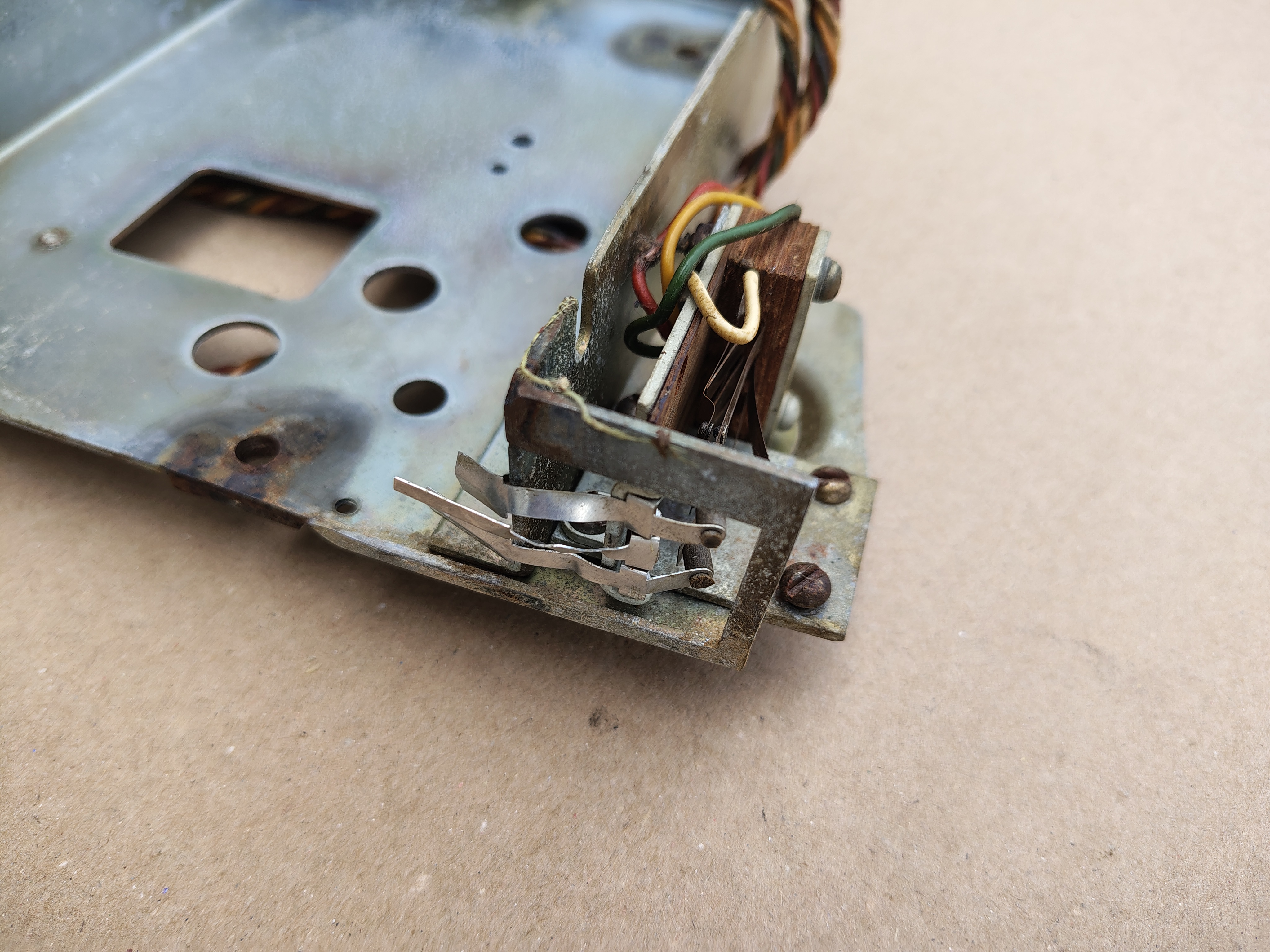 Slug Rejector/ Frame (Seeburg M100A)