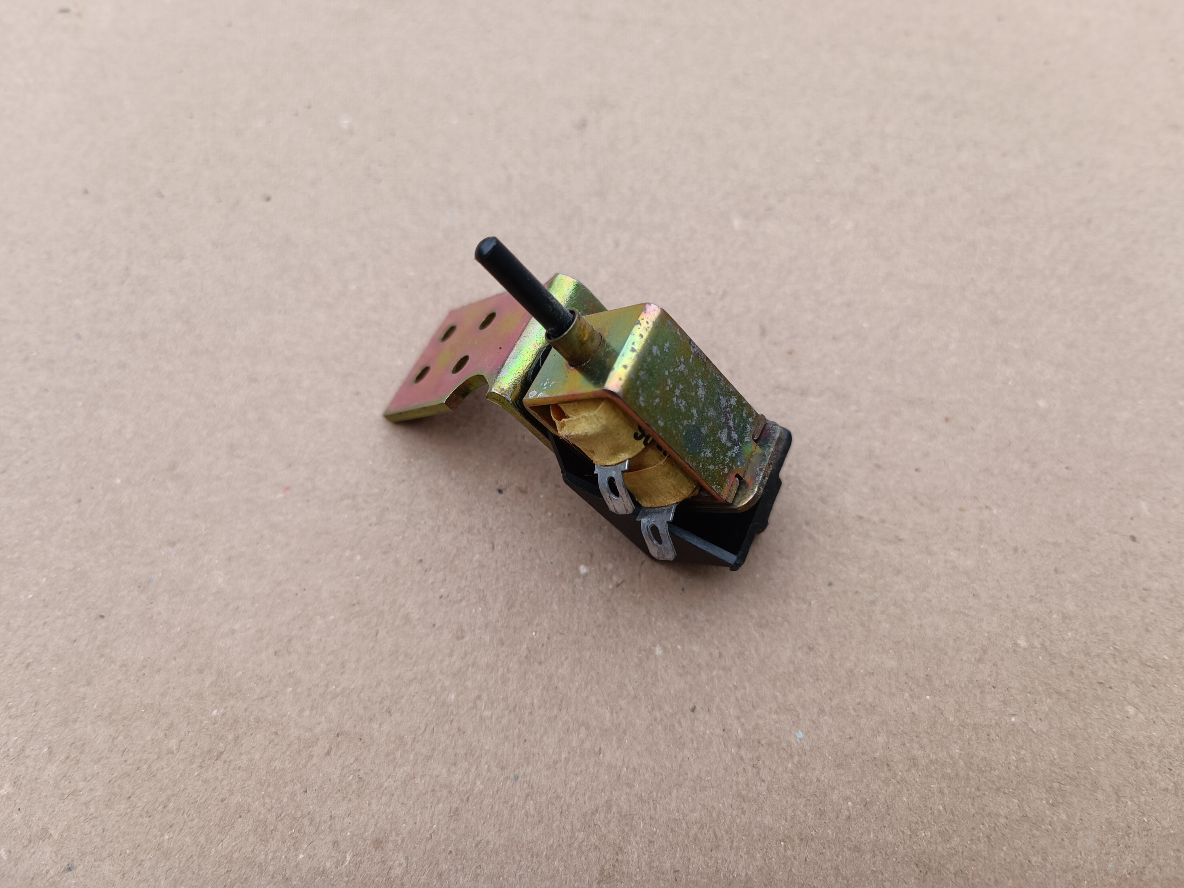 Solenoid/ Mechanism (Rowe-AMi R84/R88)