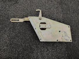 Bracket/ Lock/ RH (Seeburg 201)