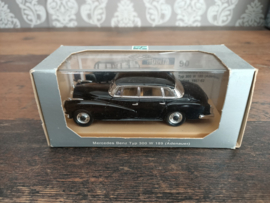 Mercedes 300 /W189/ 1957/62 (Rio) 1:43