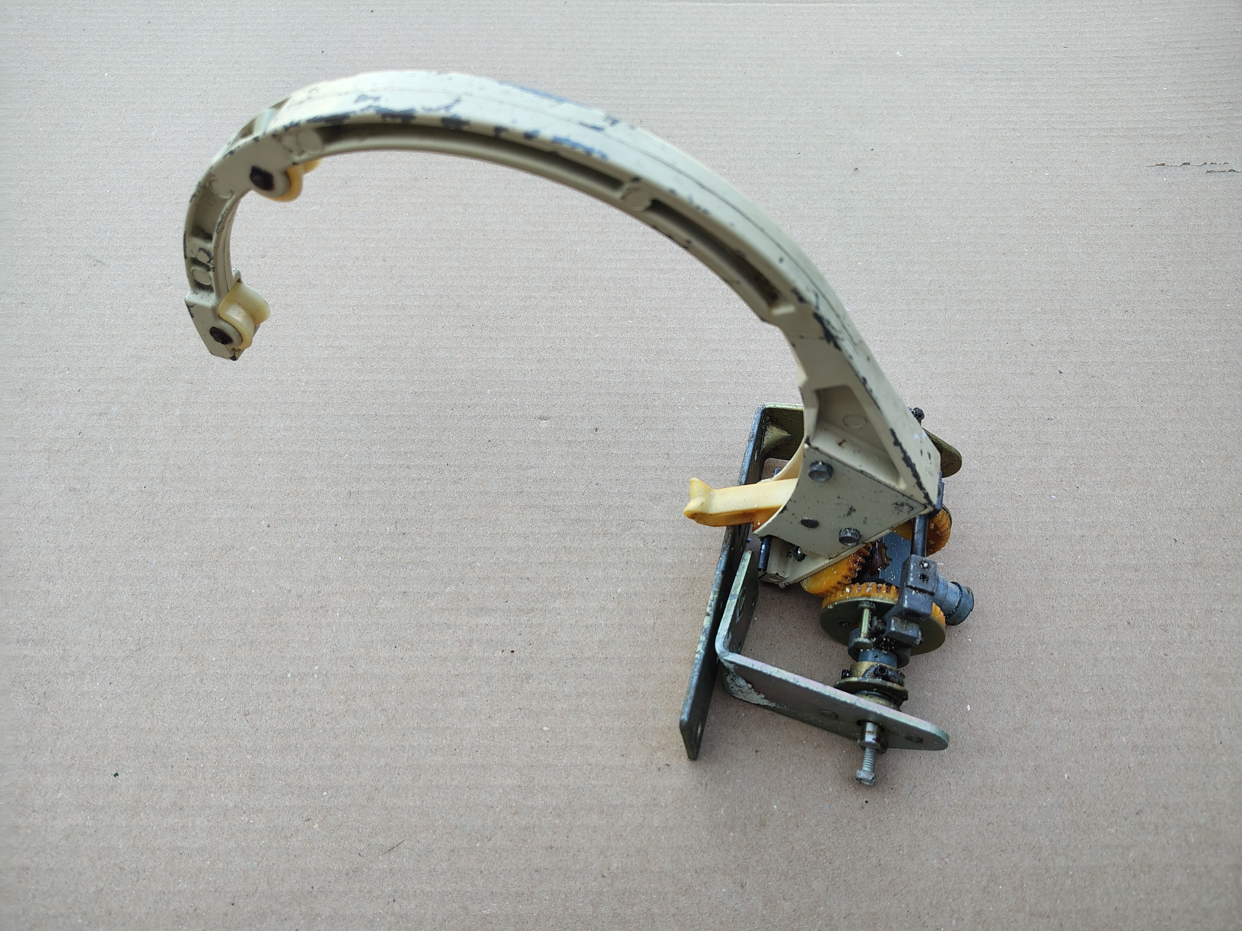 Gripper Arm/ Mechanism (Wurlitzer/ Div)