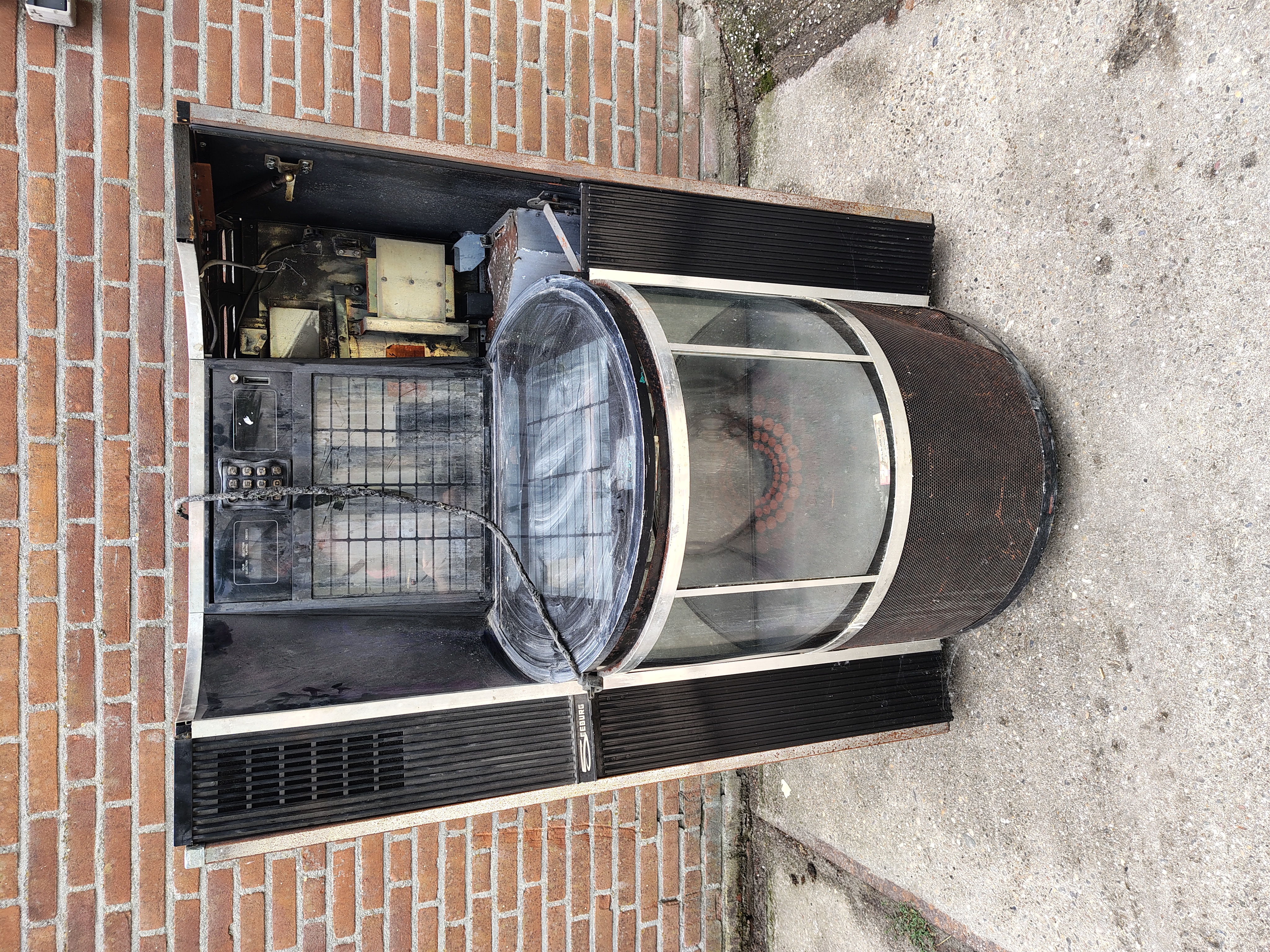 Seeburg SMC1/ Disco (1978)  jukebox (Only For Parts)