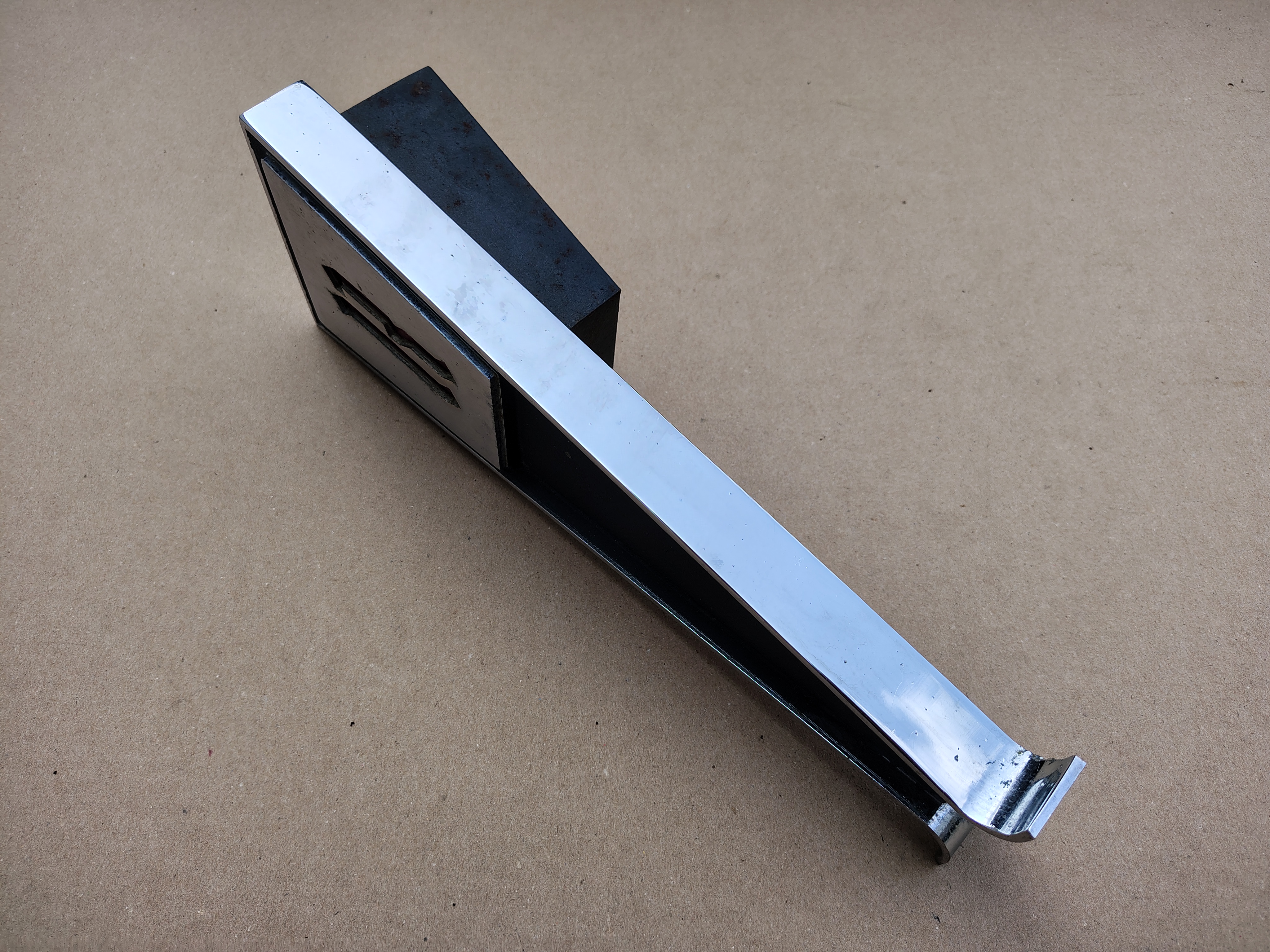 Ornament/ Front Grille (Rock-ola 418S/ Rhapsody (1964)