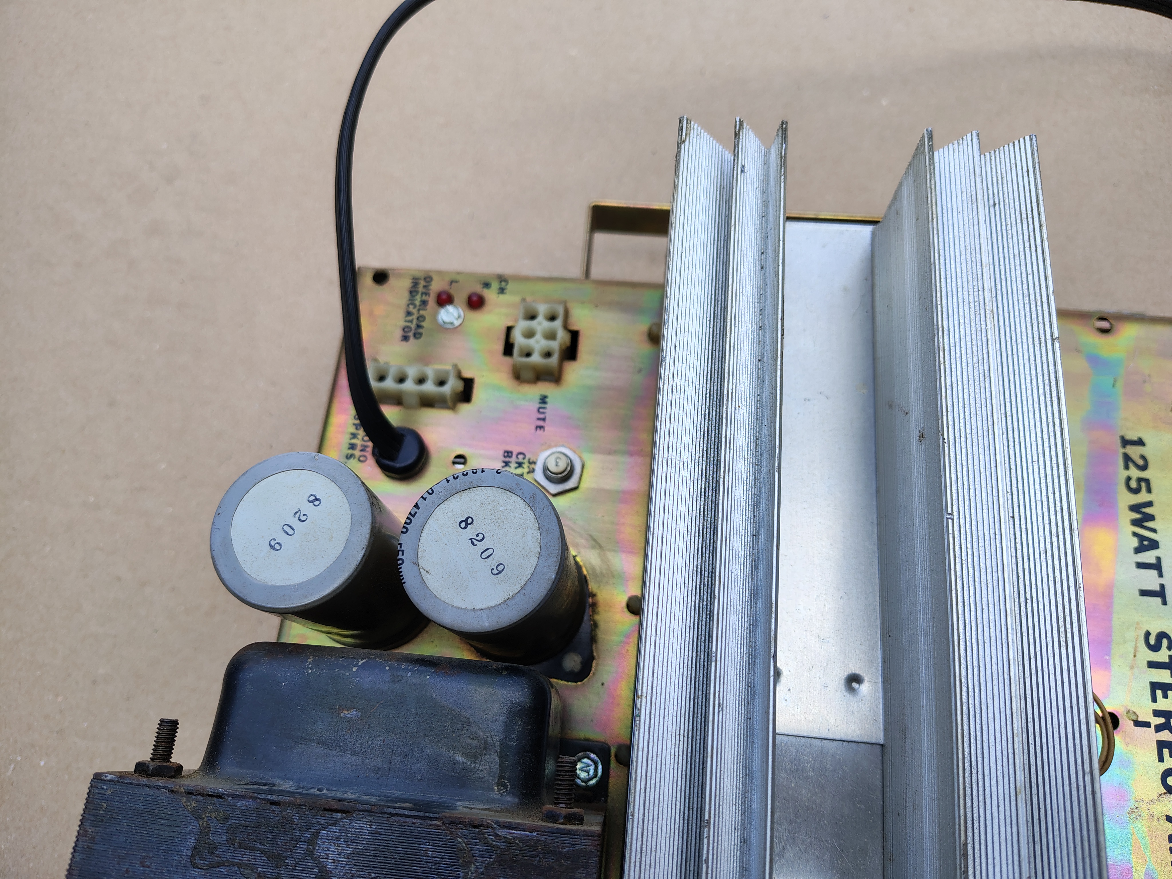 Amplifier/ 6-07438-06 (Rowe-AMi/R-Serie/ Div)