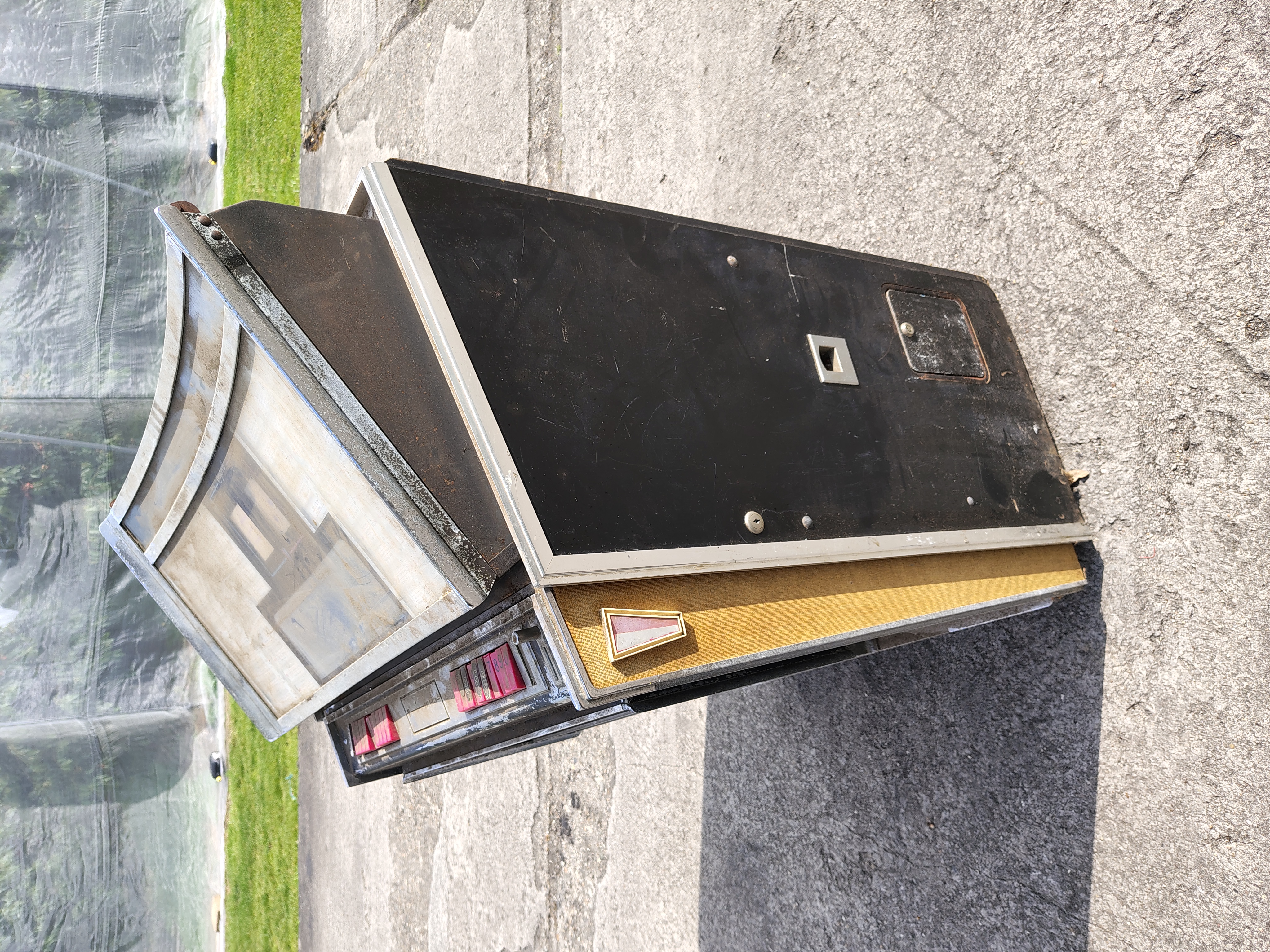 Rock-Ola 414/ Capri II (1964)  jukebox (Only For Parts)