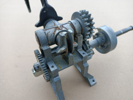 Gripper Arm/ Mechanism (Rock-Ola 425 Grand Prix)