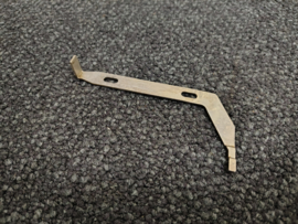 Bracket Under/ Mechanism (Seeburg 100A)