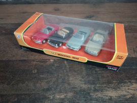 Mercedes-Benz SL Serie/ 4 Generaties / 1:43 /New-Ray