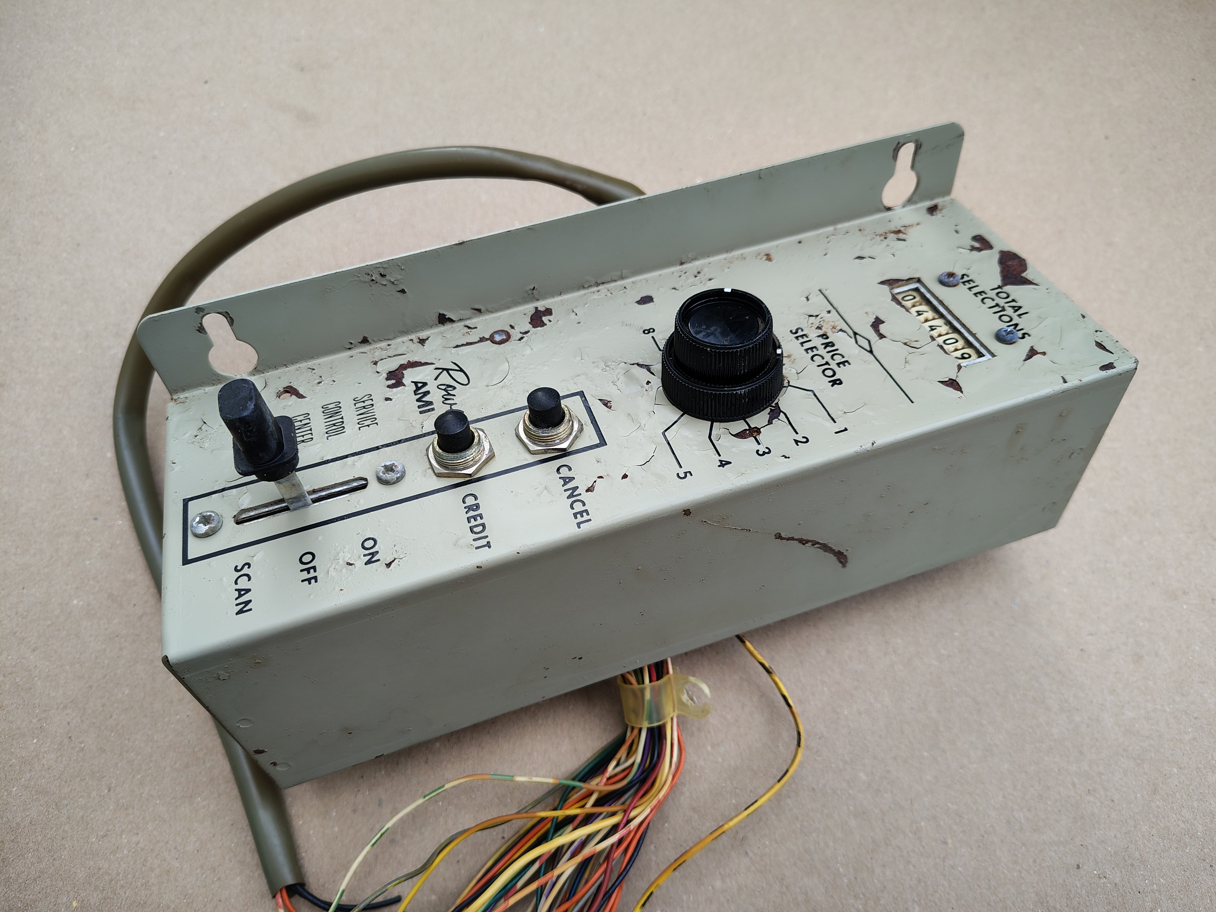Service Switch (Rowe-AMi  MM4)