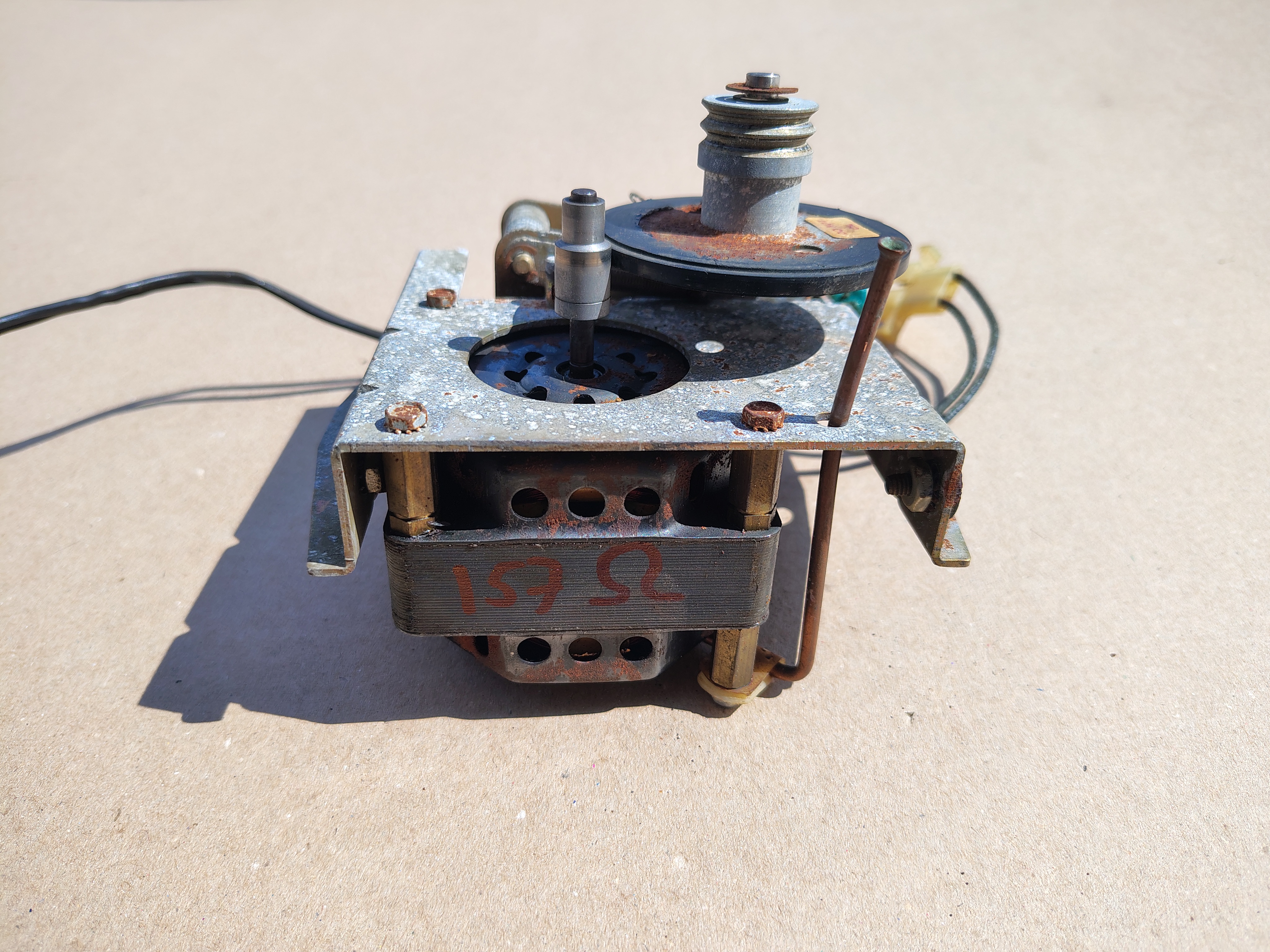 Turn Table/ Motor/ Mechanism (Wurlitzer 3710/3700)