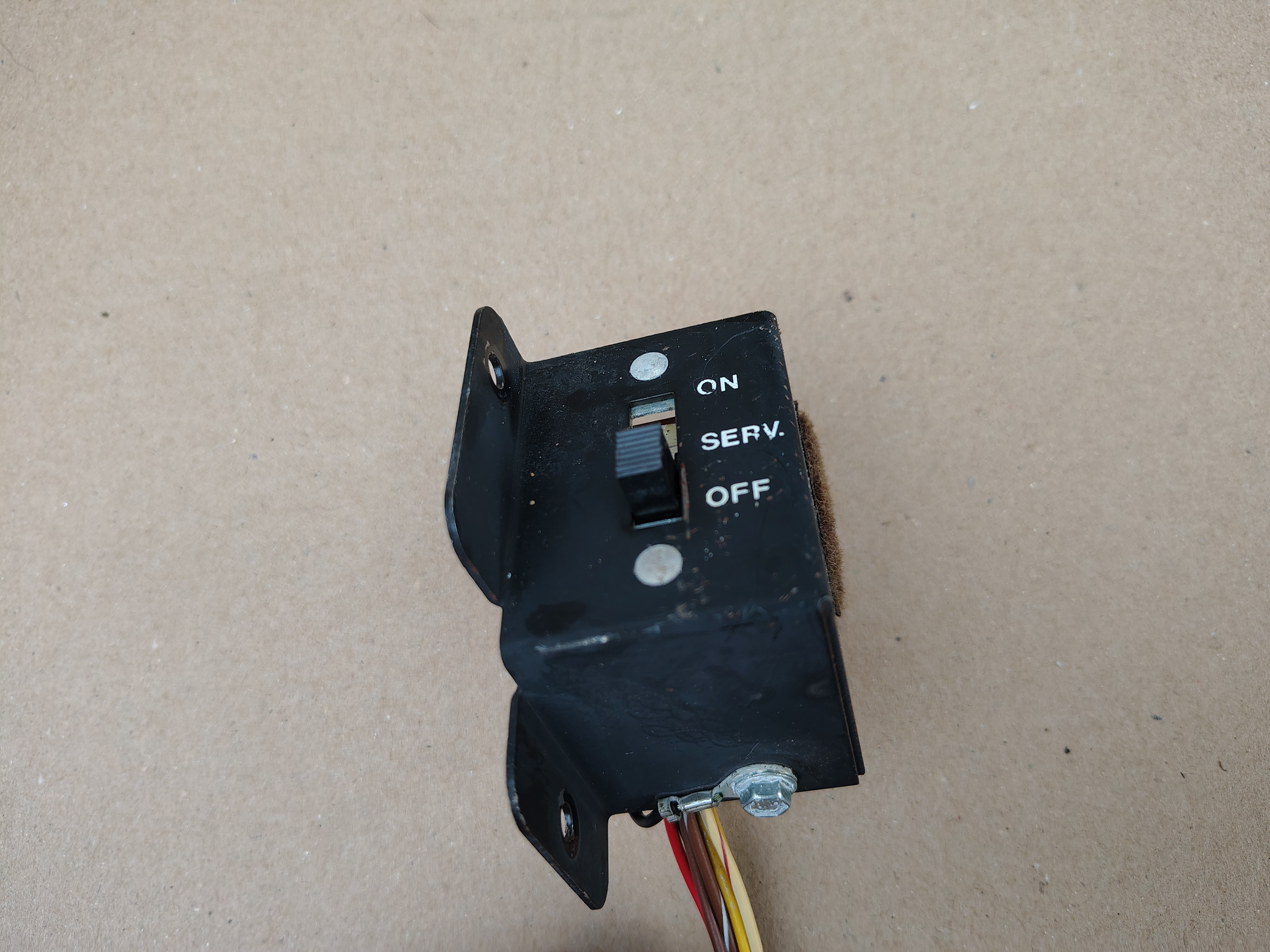 Service Switch (Rowe-AMi/Div)