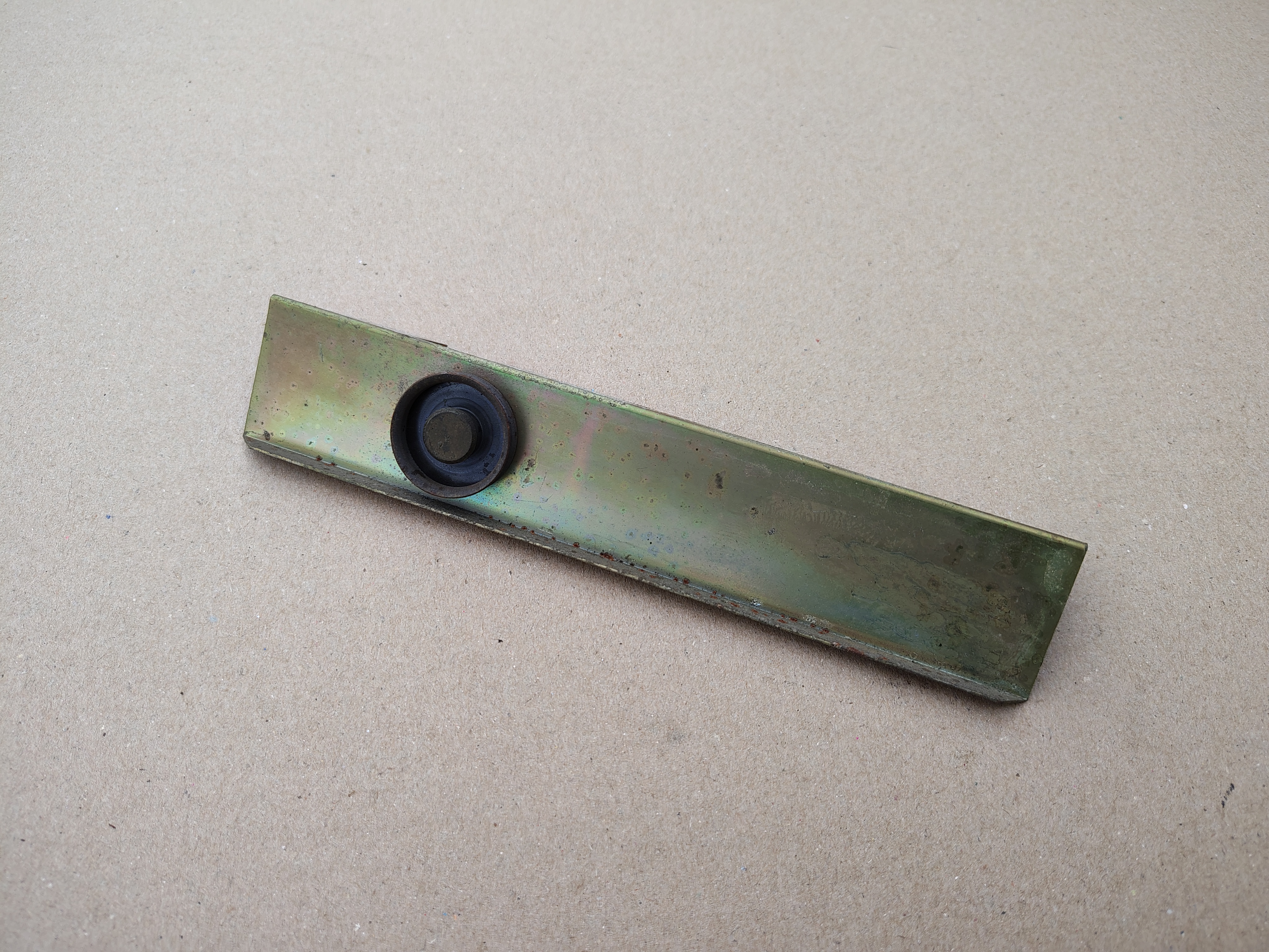 Mounting Bracket /Pully/ Mechanism (Wurltizer 3300)