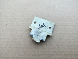 Bracket Under/ Front Door (Rowe-AMi/ JAL-200)