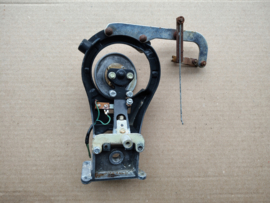 Clamp Arm & Centering Pin + Stripper Plate/ Mechanism (Seeburg Q160)