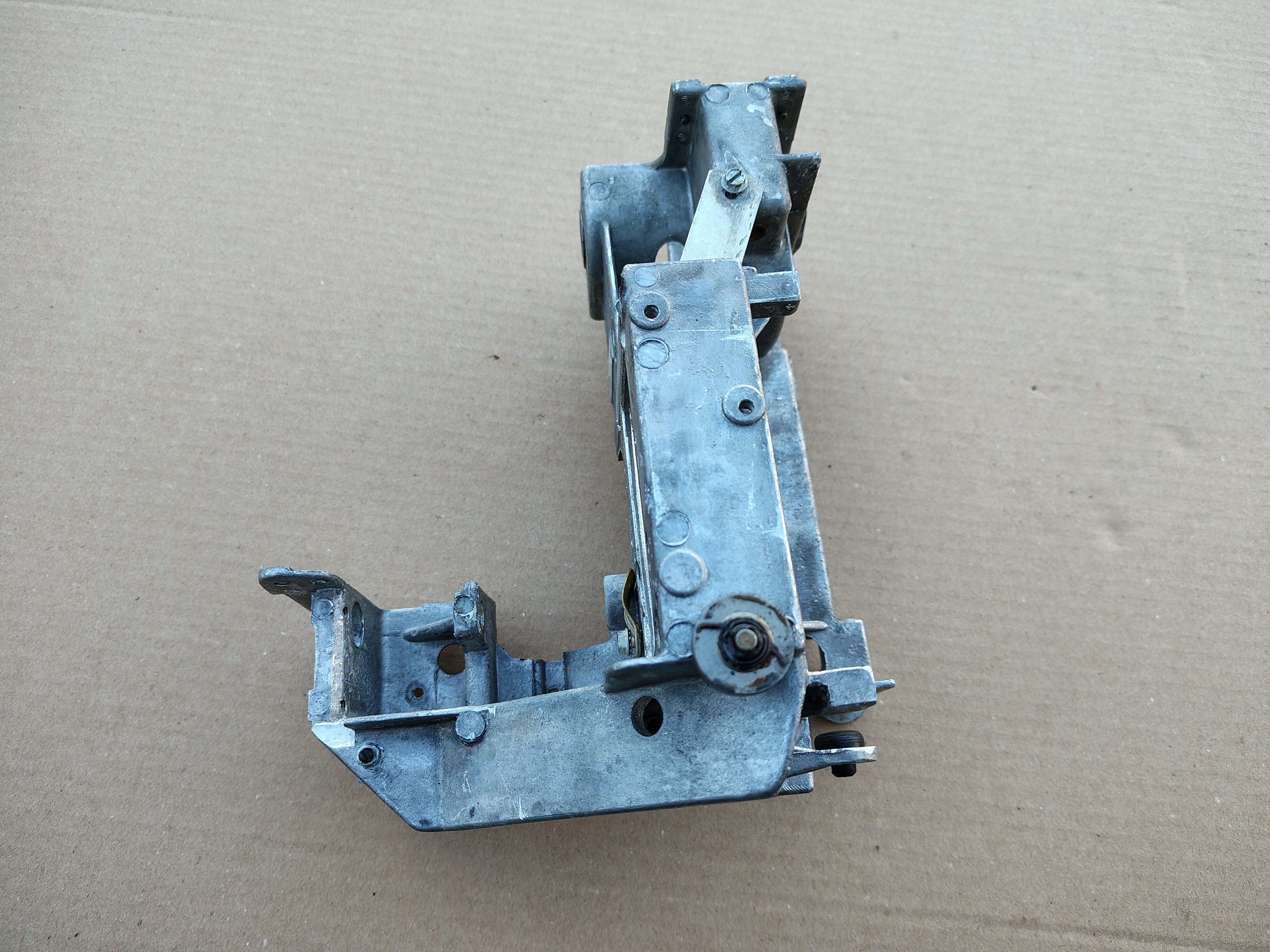 Carriage Frame/ Mechanism (Seeburg Mardi Gras/ STD4)