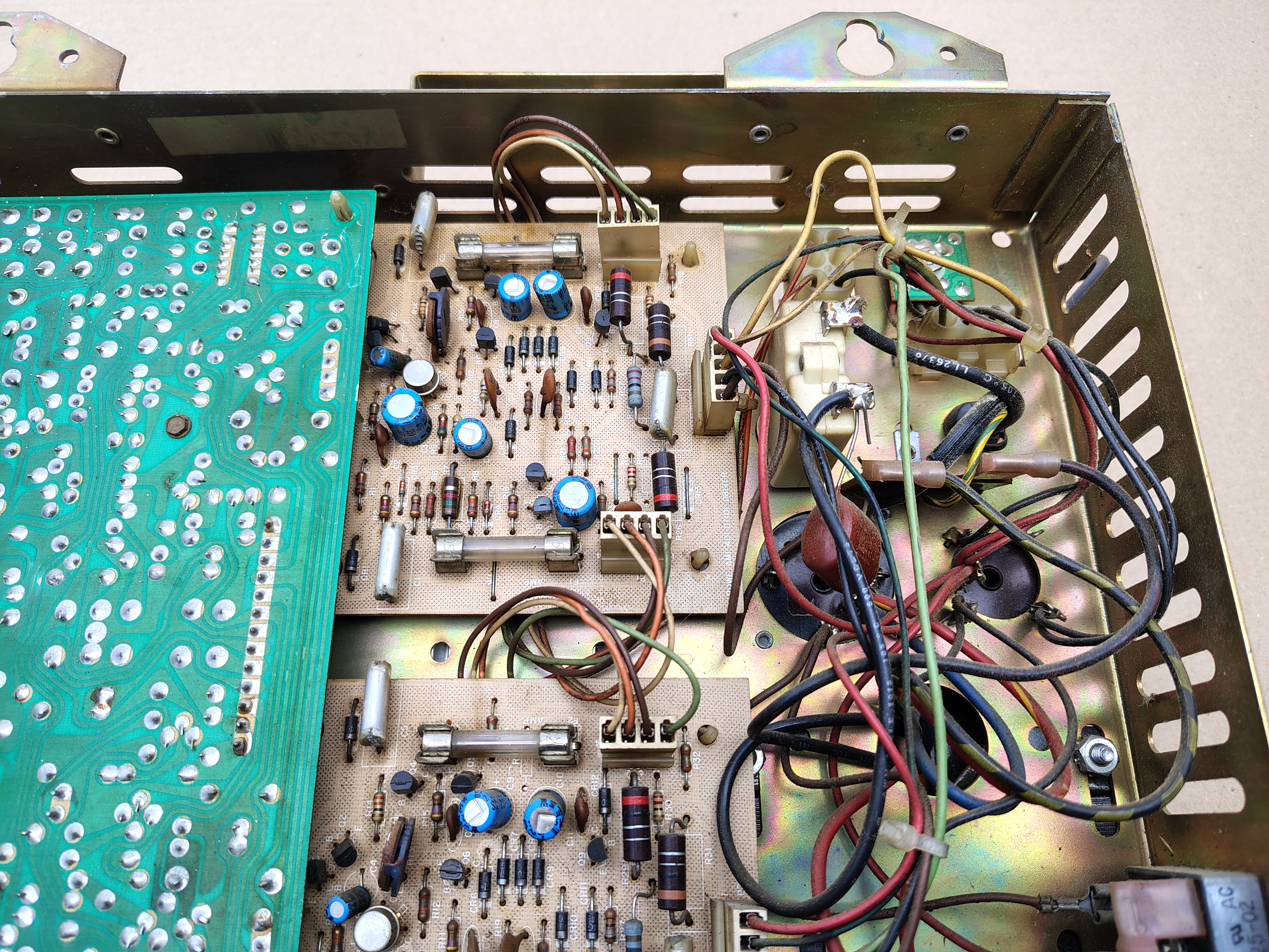 Amplifier/ 6-07438-06 (Rowe-AMi/R-Serie/ Div)