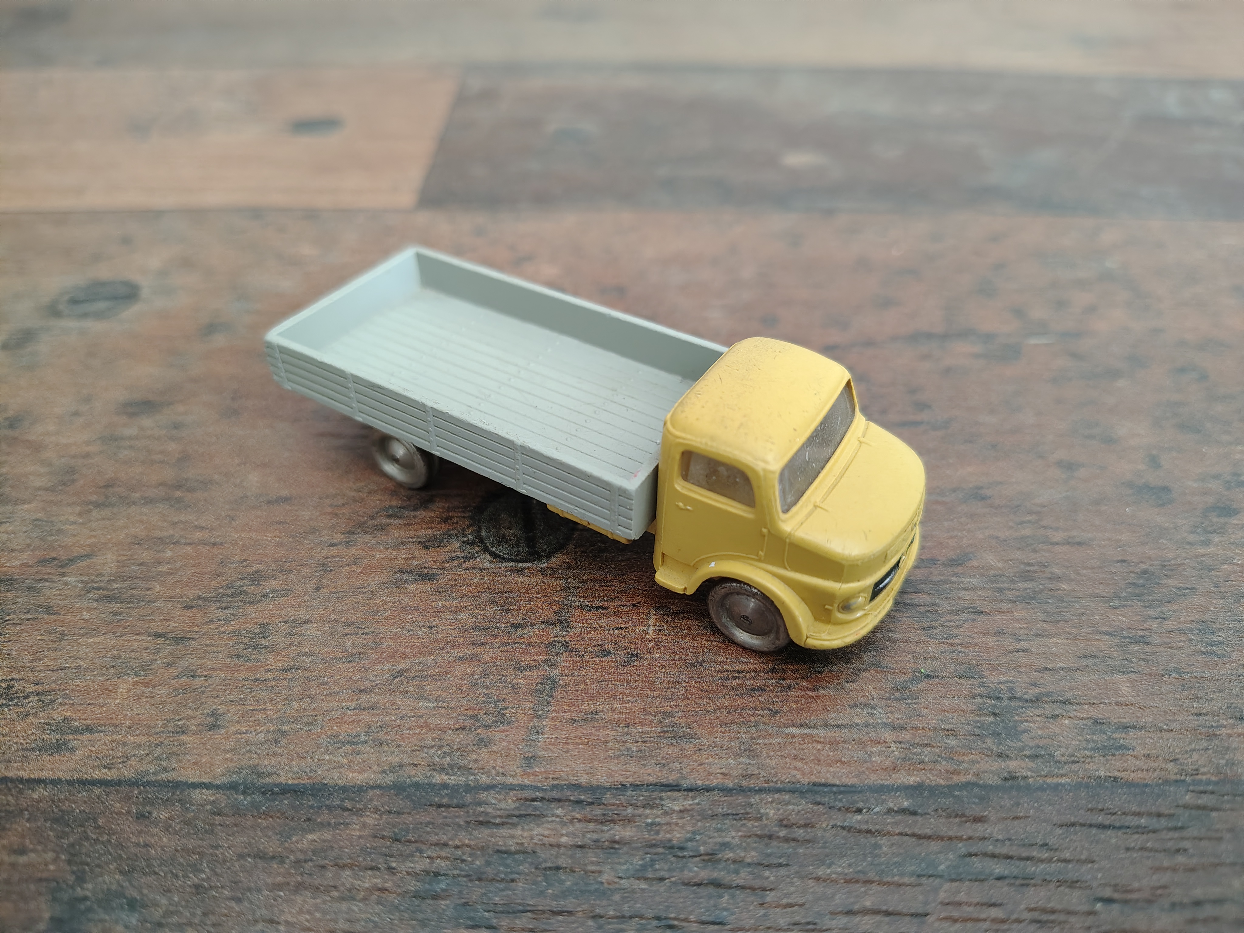 Mercedes LK/ Truck/ Vrachtwagen/ Bakwagen/Lego/ 1:87 (jaren 60)