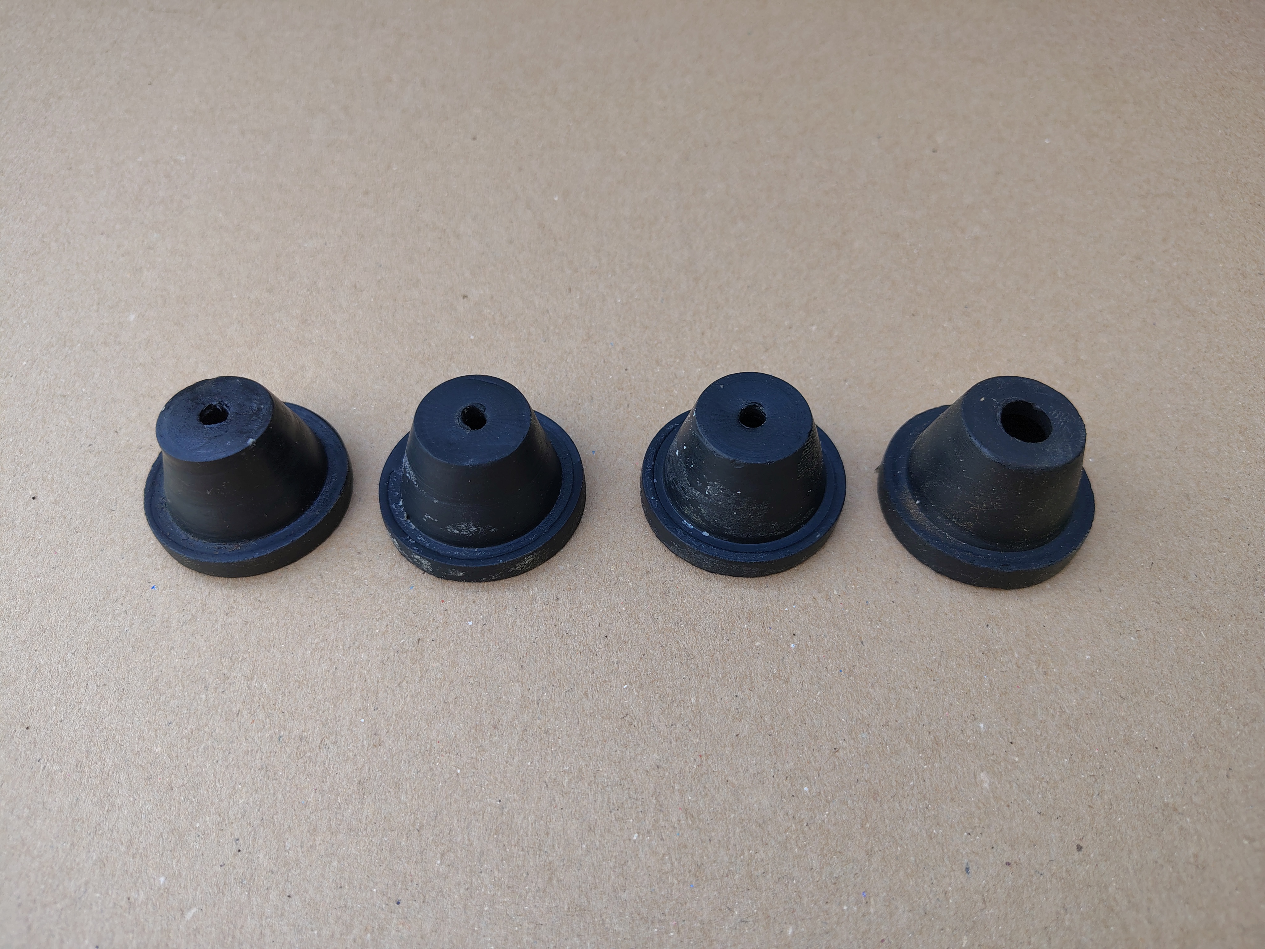 4x Rubber/ Mechanism Spring (Rowe-AMi R-Serie/ CD)
