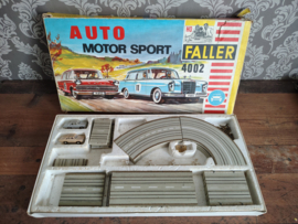 Racebaan 4000/ 2x Opel Diplomat/ Faller AMS/ Slotcar