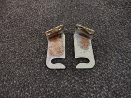 Lock Bracket LH - RH /Dome  (Rock-Ola 429)