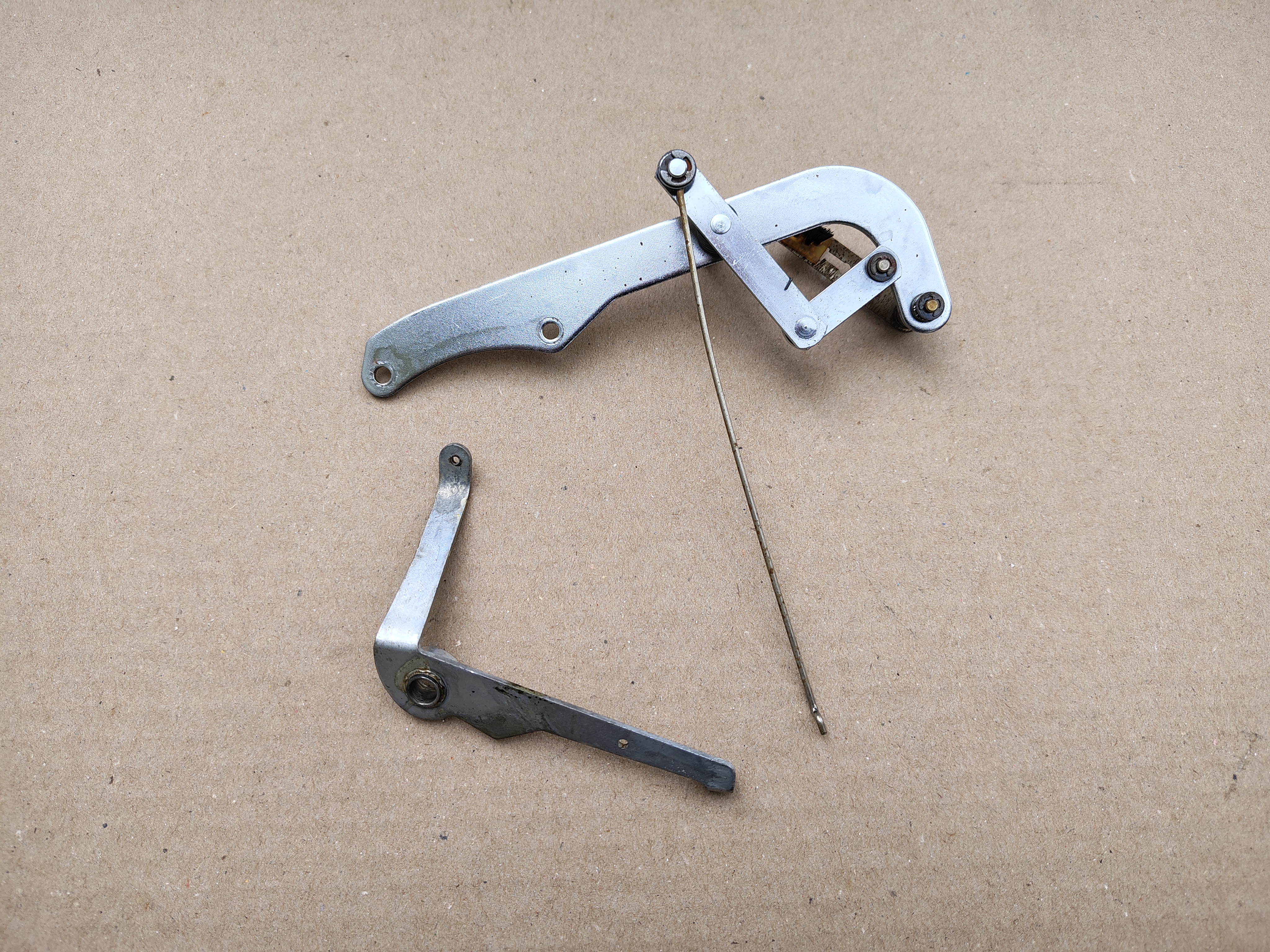 Brush + Stripper Plate/ Mechanism (Seeburg Vogue/ STD160)