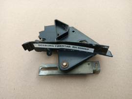 Key Lock/ Bracket / RH (Seeburg Firestar)