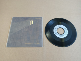 Single: Mike Oldfield - Shadow On The Wall/ Taurus III (1983)