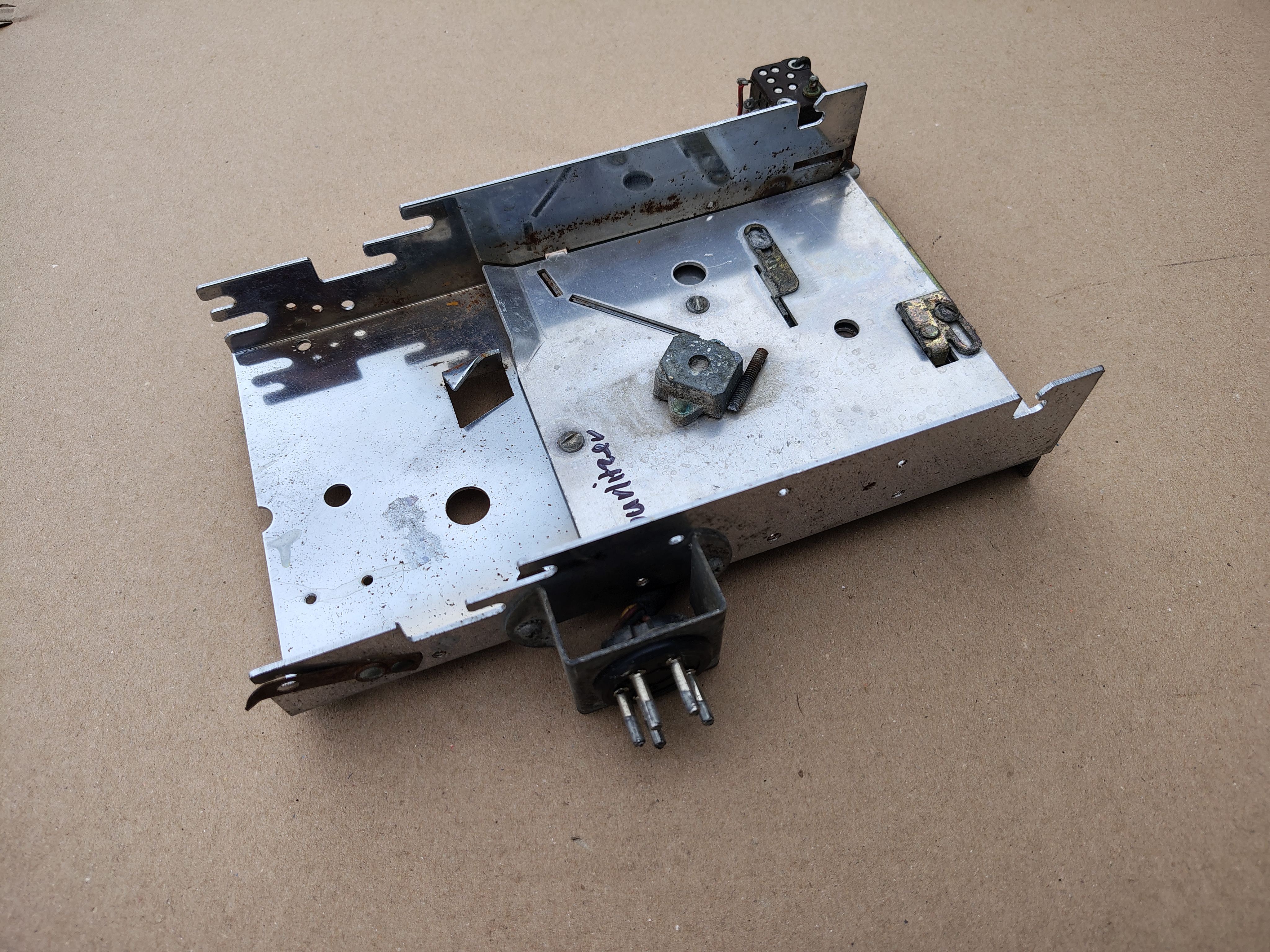 Slug Rejector/ Frame (Wurlitzer/ Div)