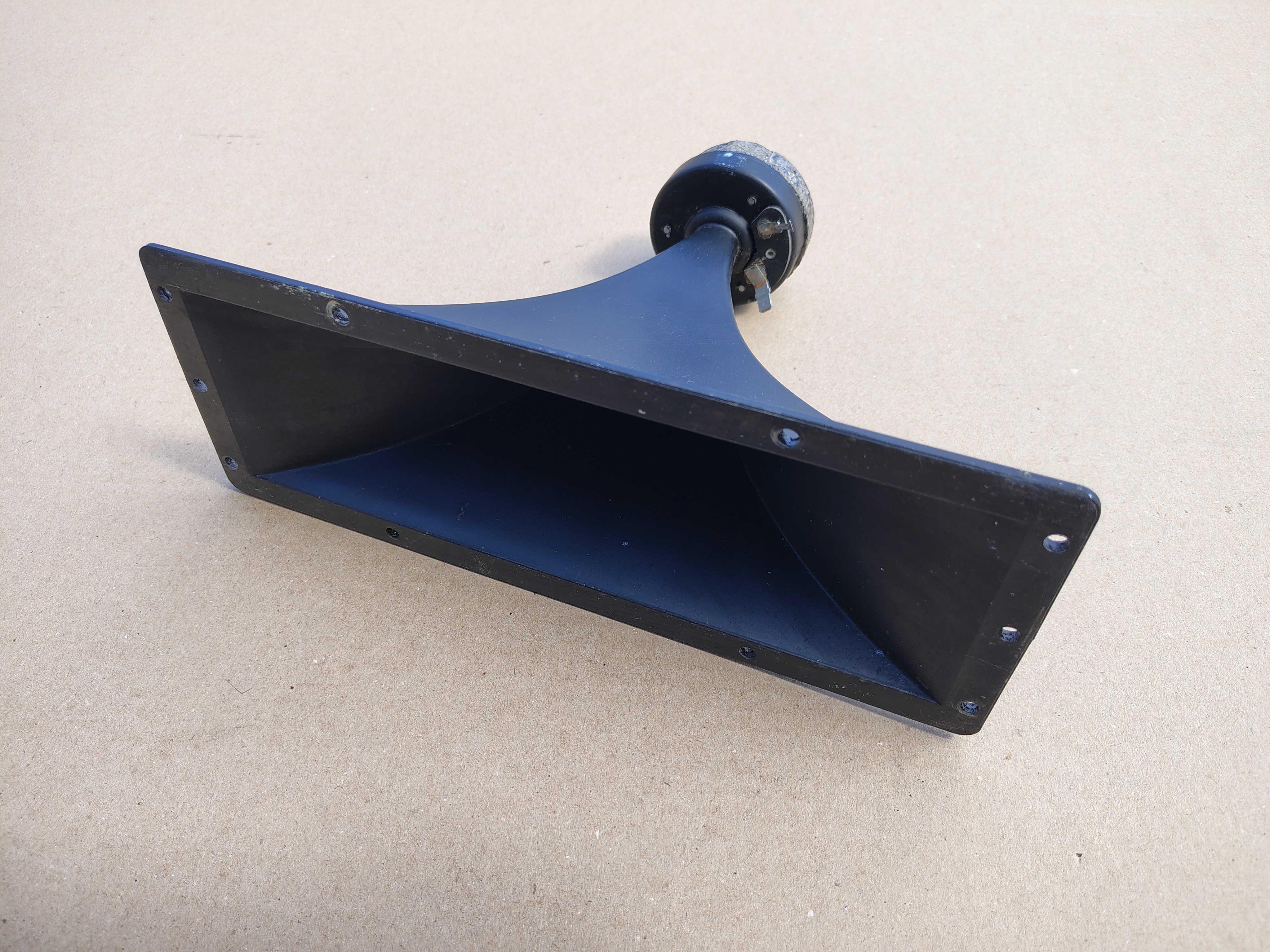 1x Horn (Seeburg LS3)