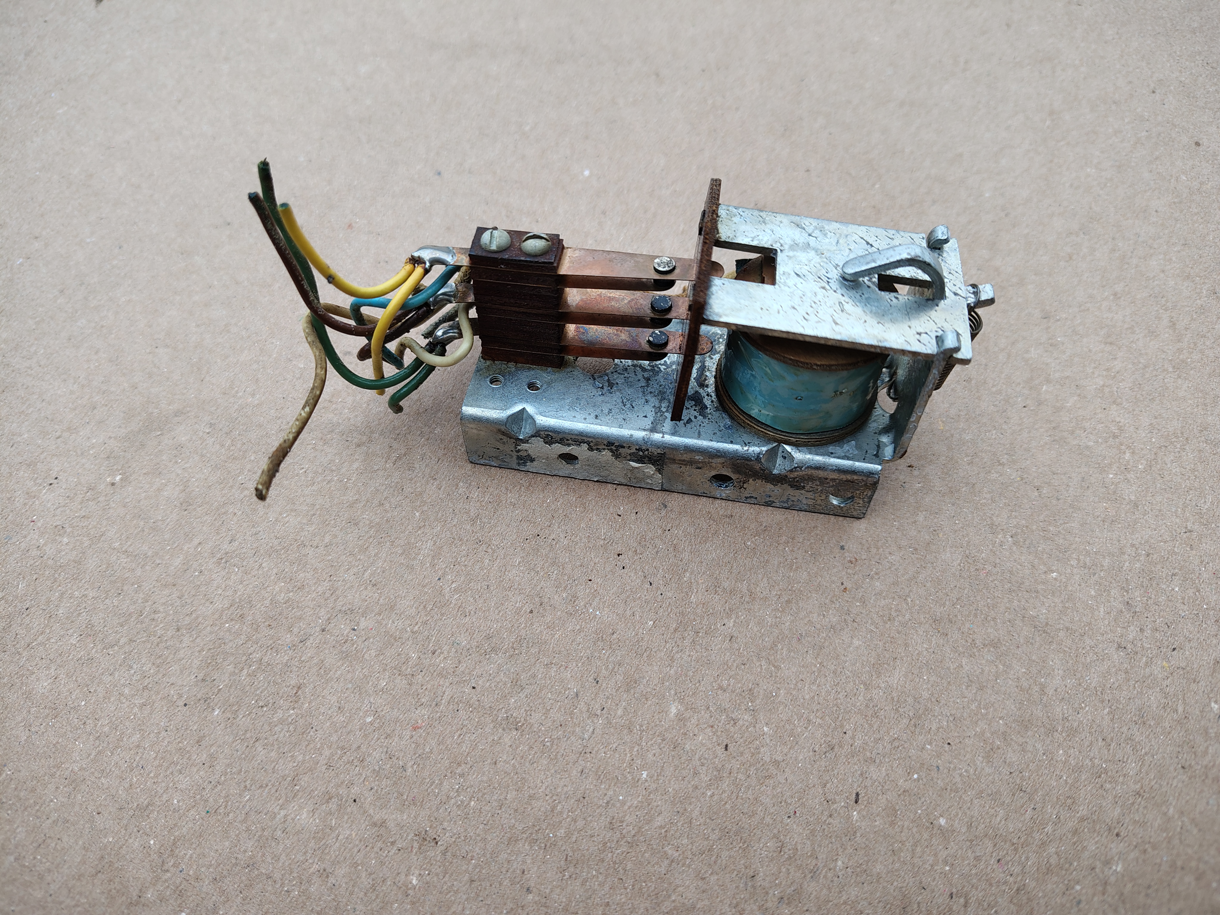 Switch Contact / Mechanism  (United UPB-100)