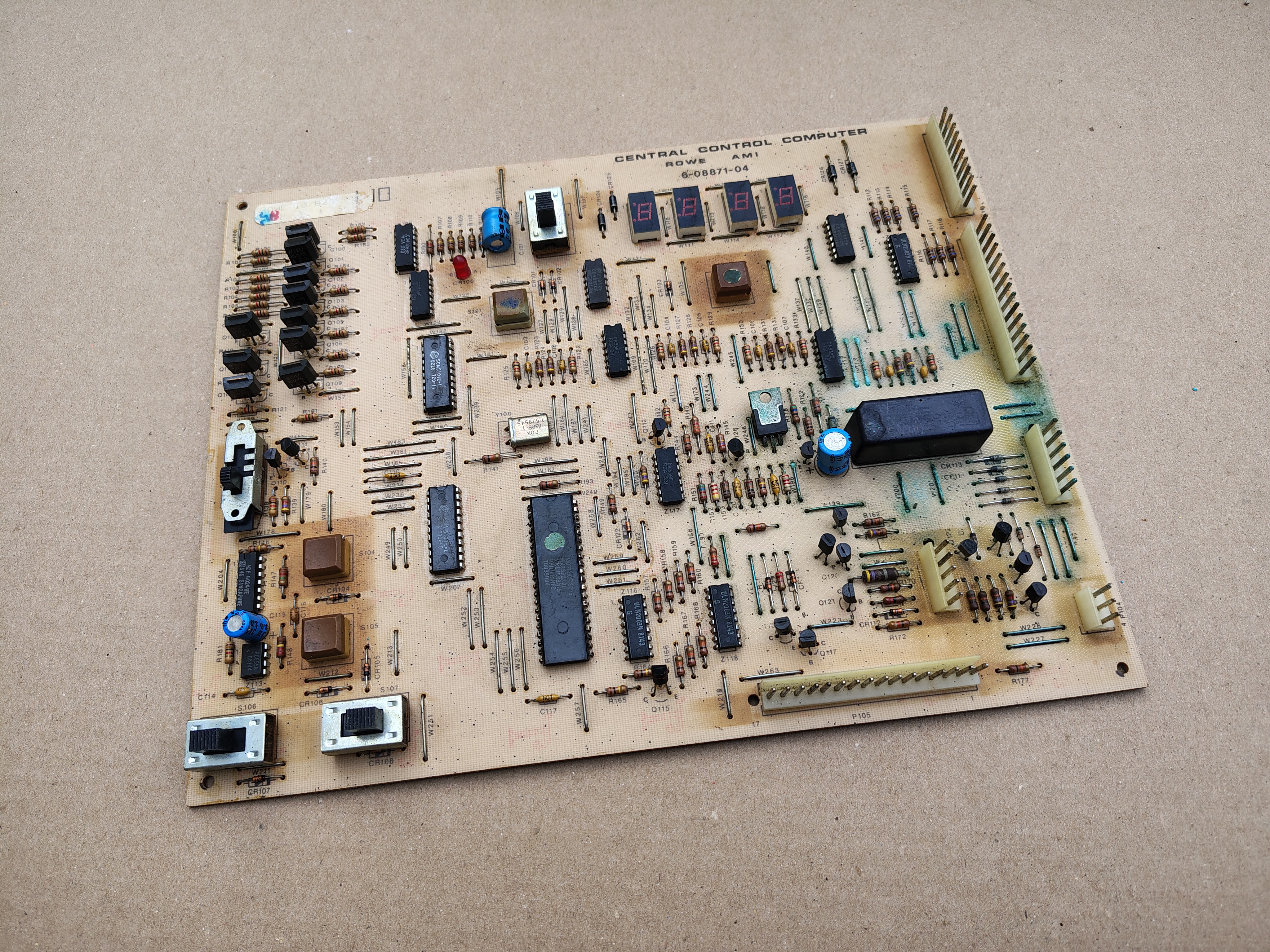 Center Control Computer/ 6-08871-04 (Rowe-AMi/ R84/R85/R85/R87/R88)