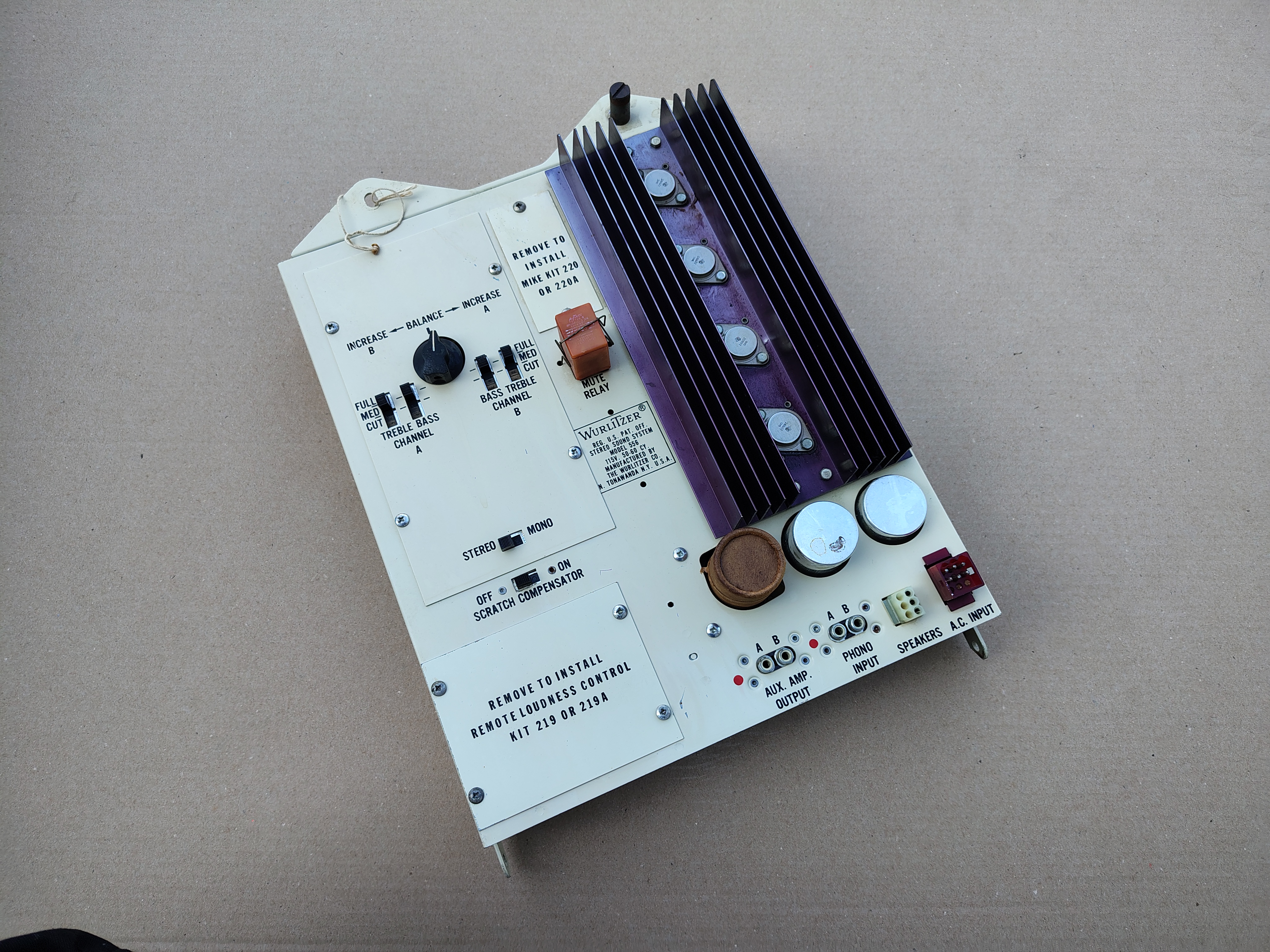 Amplifier/ 556 (Wurlitzer 3710/3700)