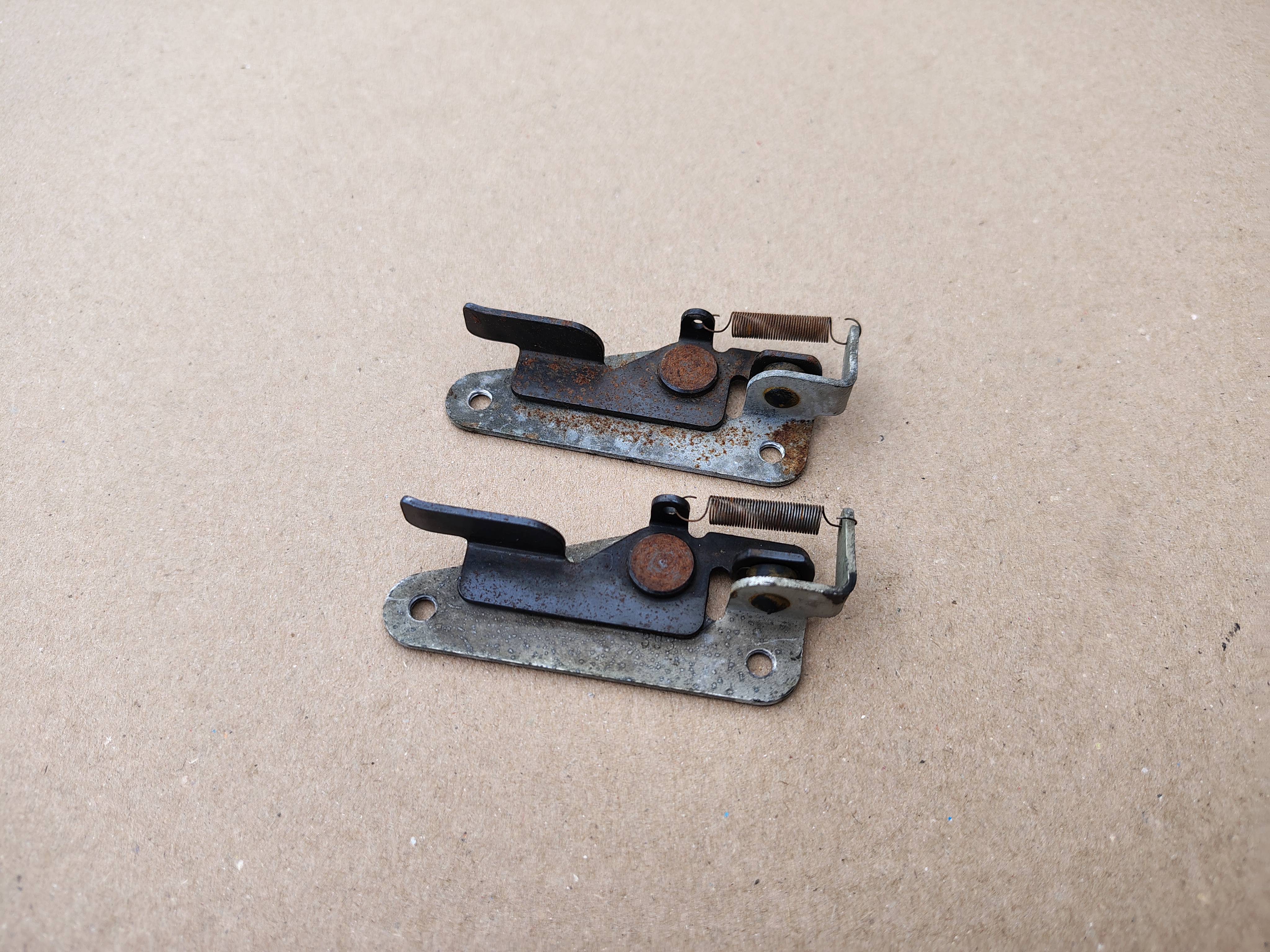 2x Back Stop Pawl/ Set/ Mechanism (Wurlitzer 3000)