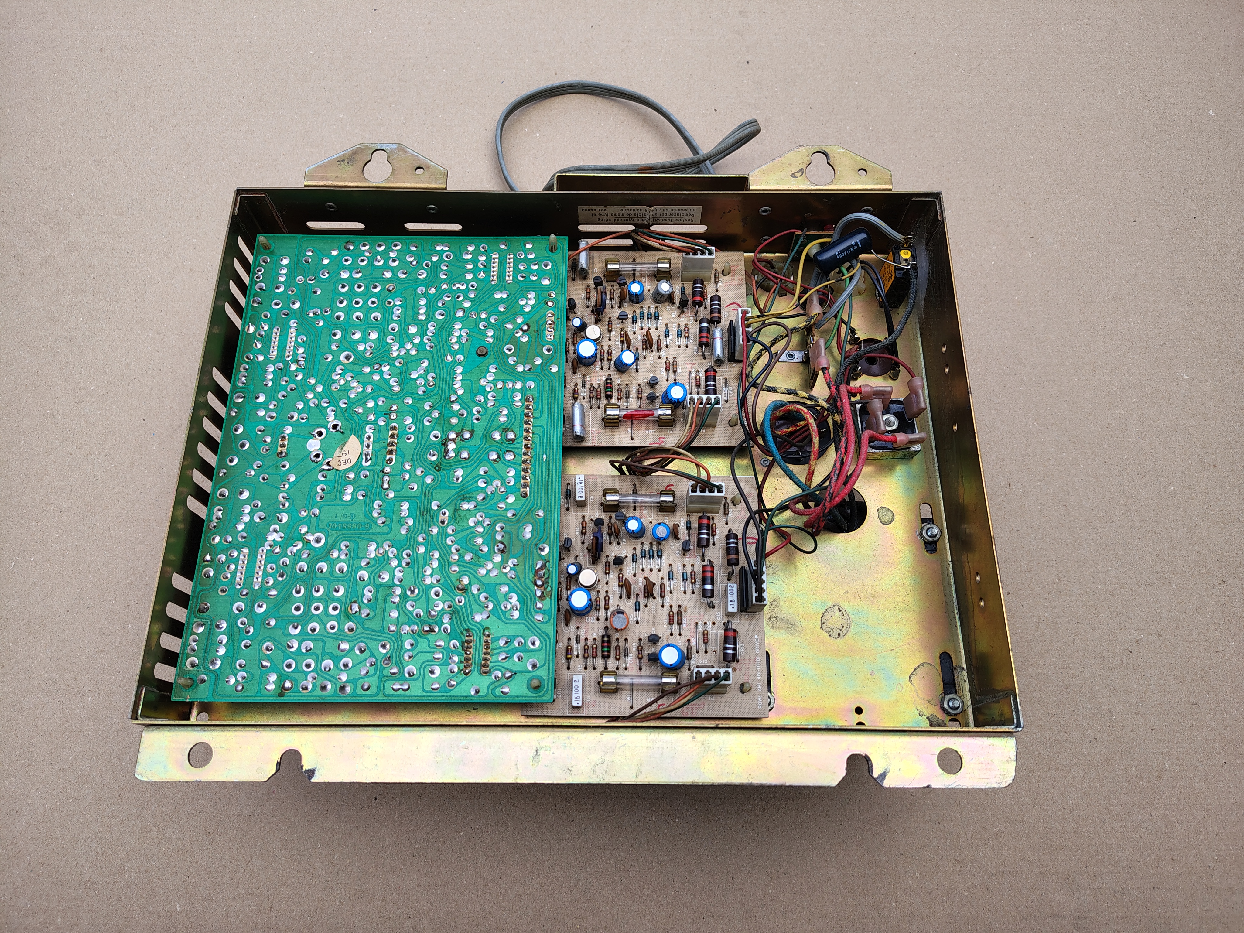 Amplifier/ 6-07438-02 (Rowe-AMi/R-Serie/ Div)