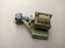 Latch Solenoid Switch/ Mechanism (Wurlitzer 3700 Americana) Side 1