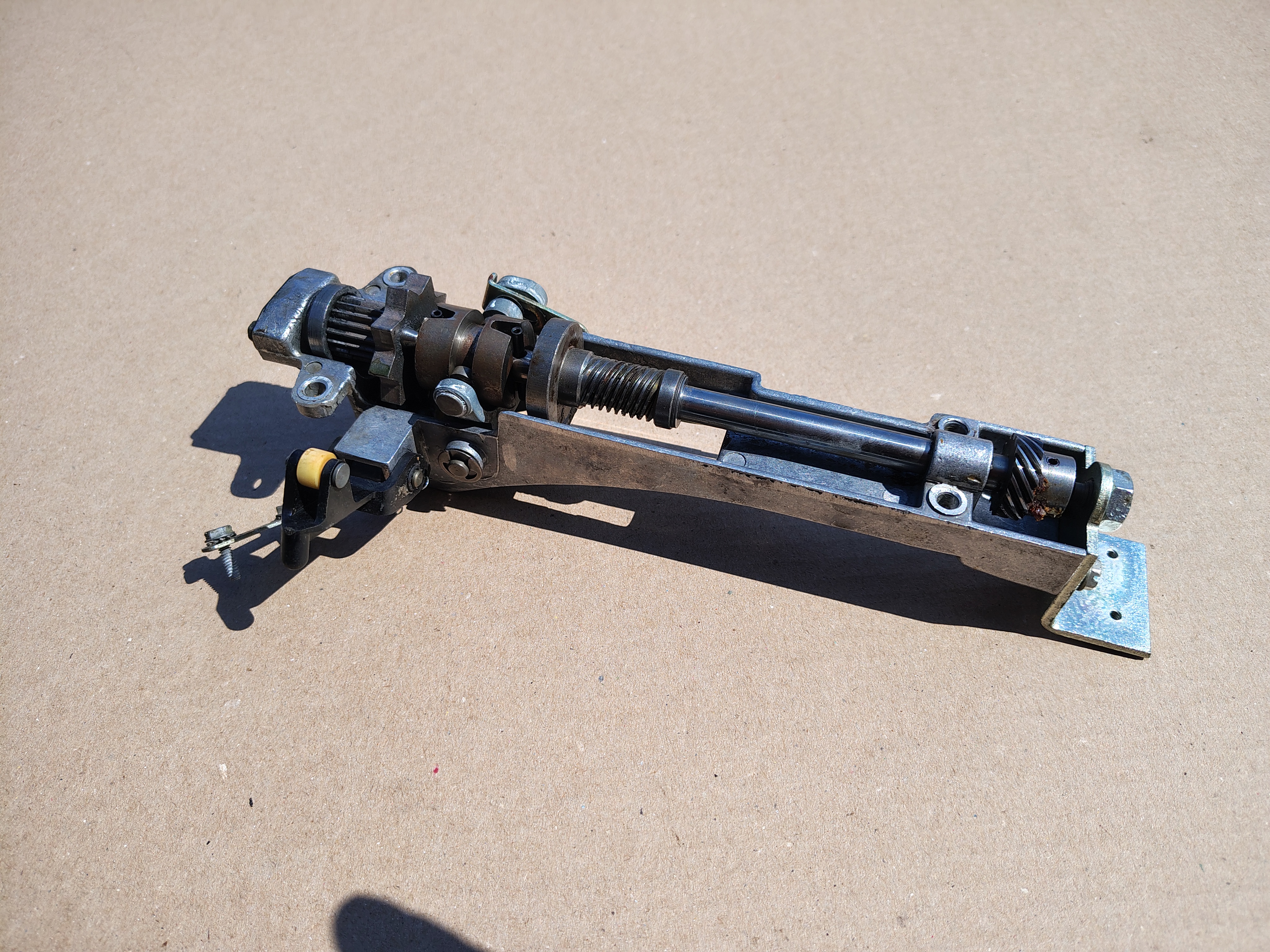 Clutch/ Mechanism (Seeburg Quadraphonic/ SQS160)