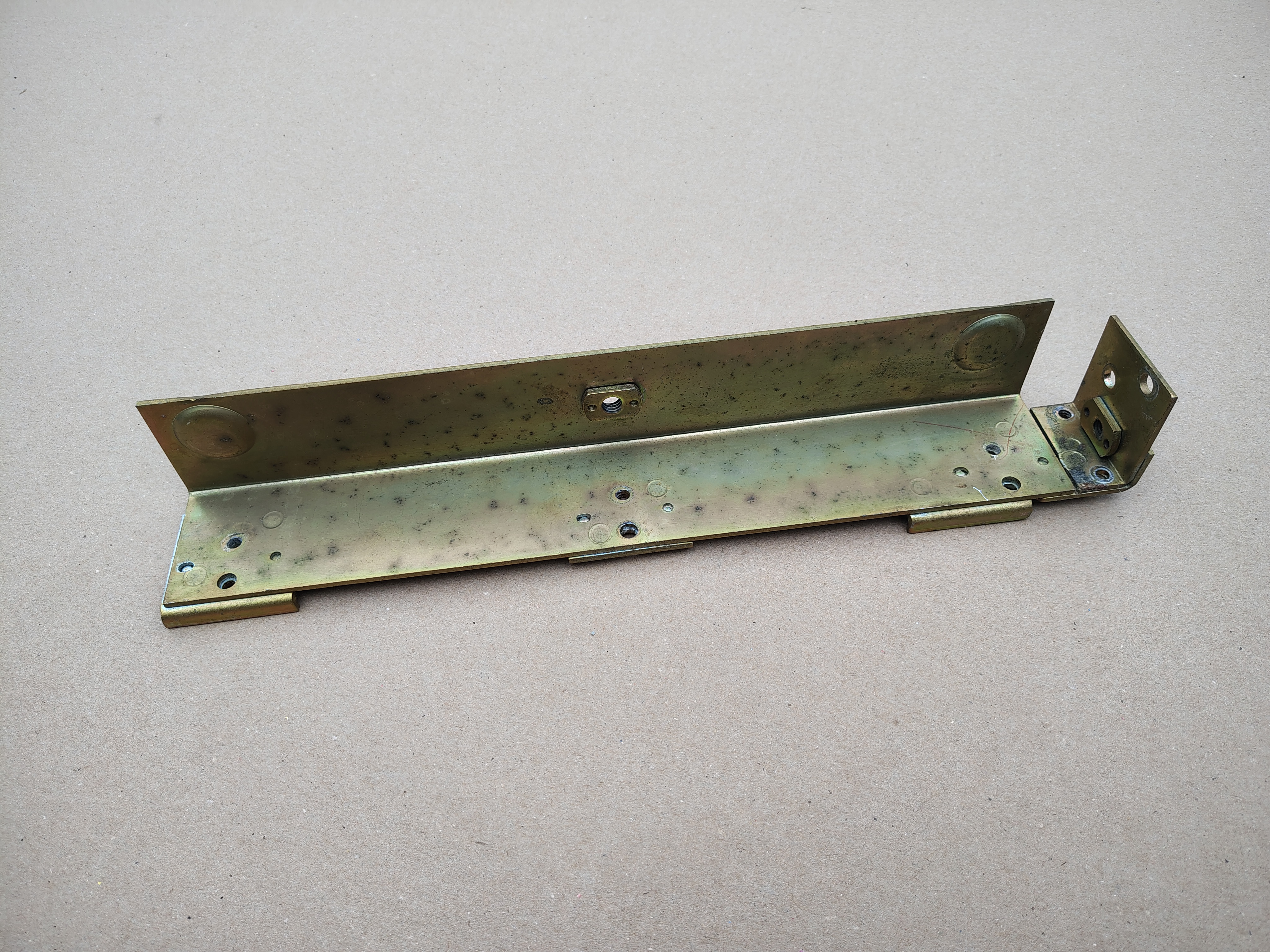 Mechanism/ Bracket/ LH (Wurlitzer 3000/ 3010)