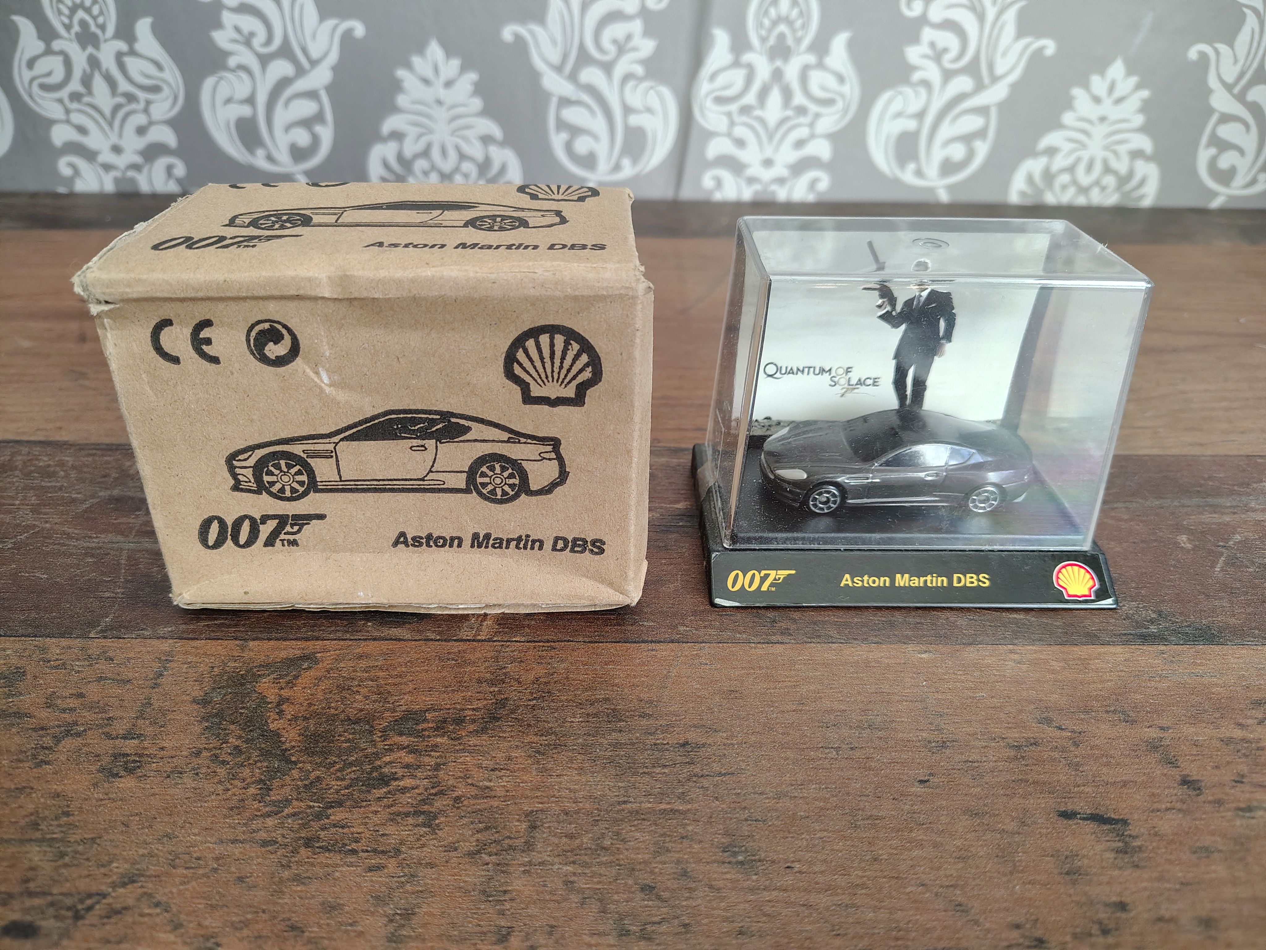 Aston Martin DBS/ James Bond 007/ Shell uitgave/ Nieuw !!