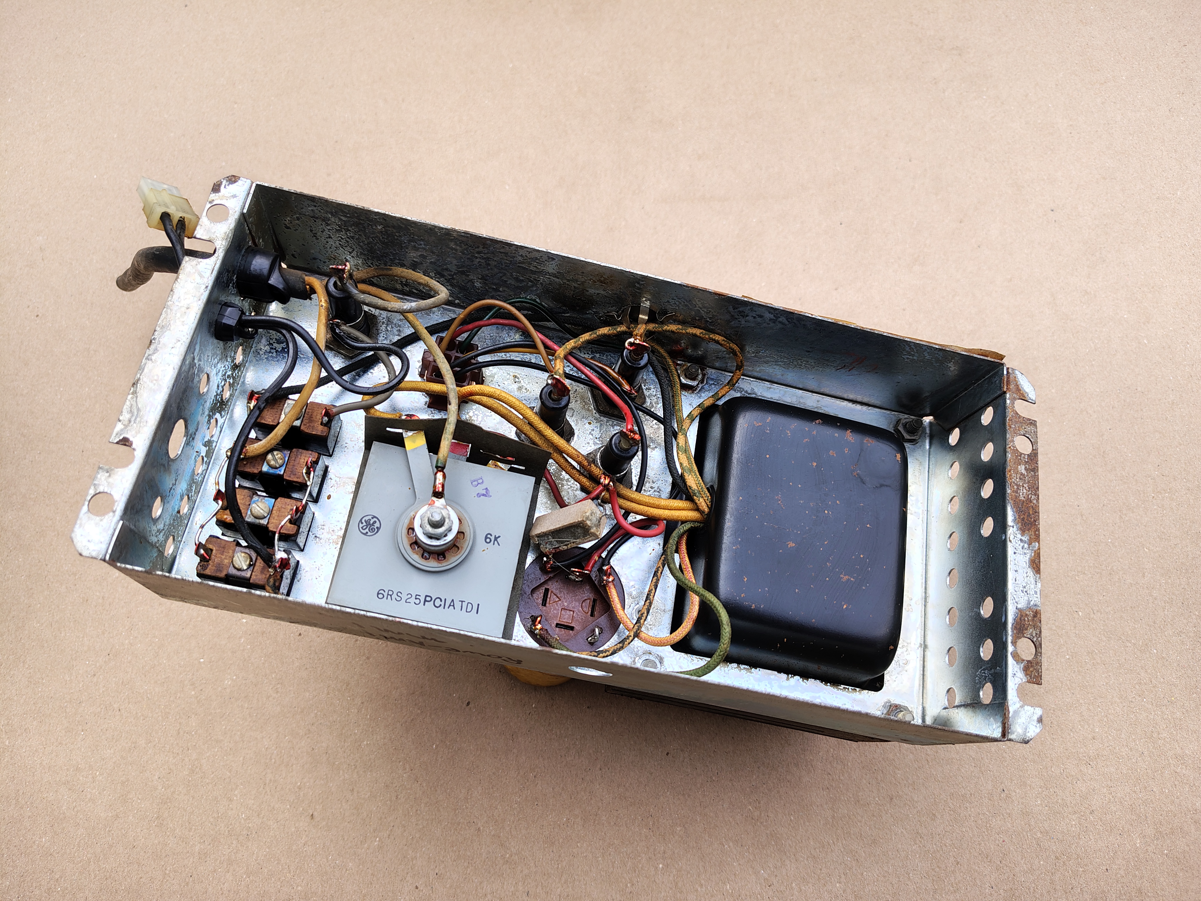 Power Supply  (Rowe-AMi MM1)